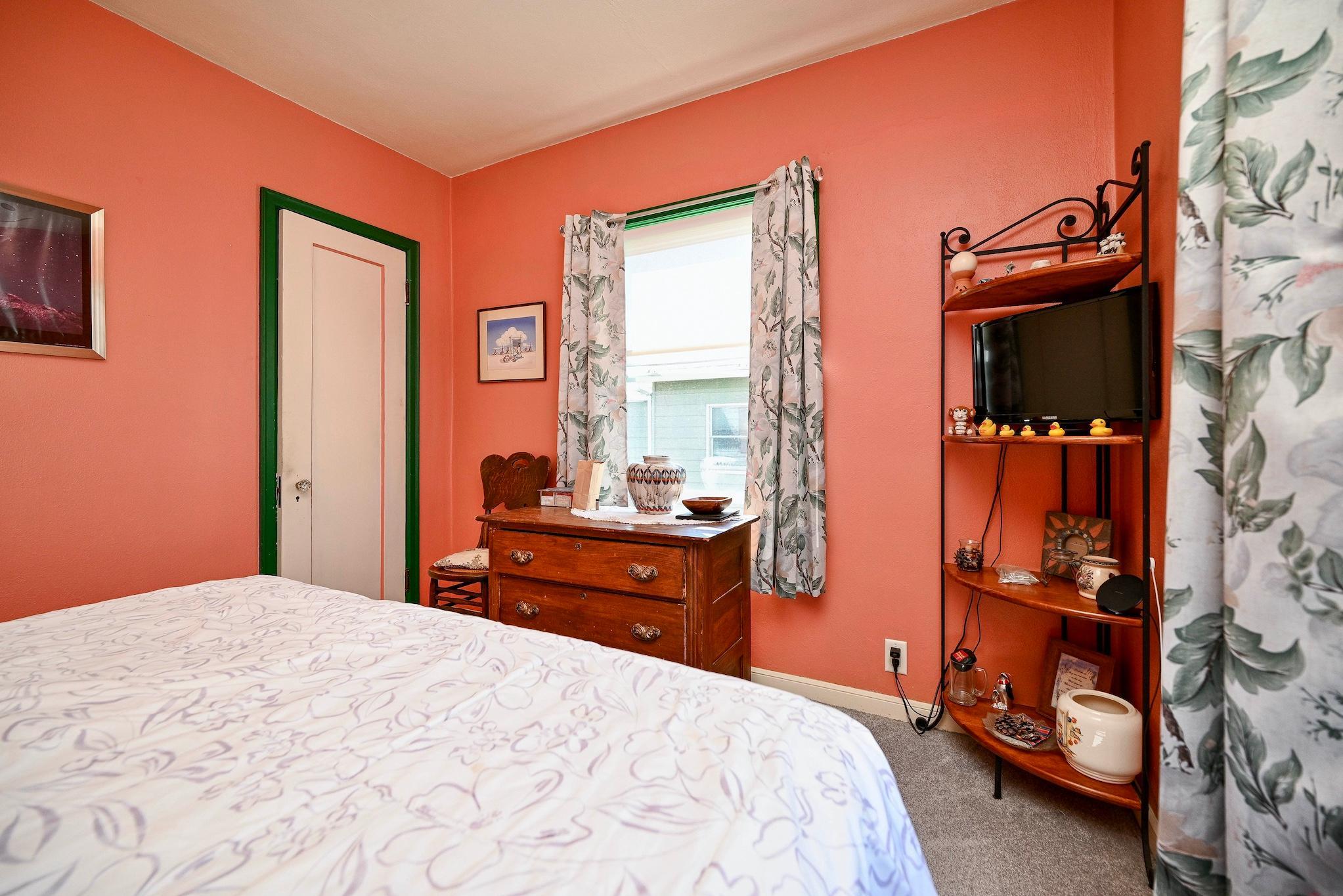 1022 Gilmore Avenue Property Photo 10