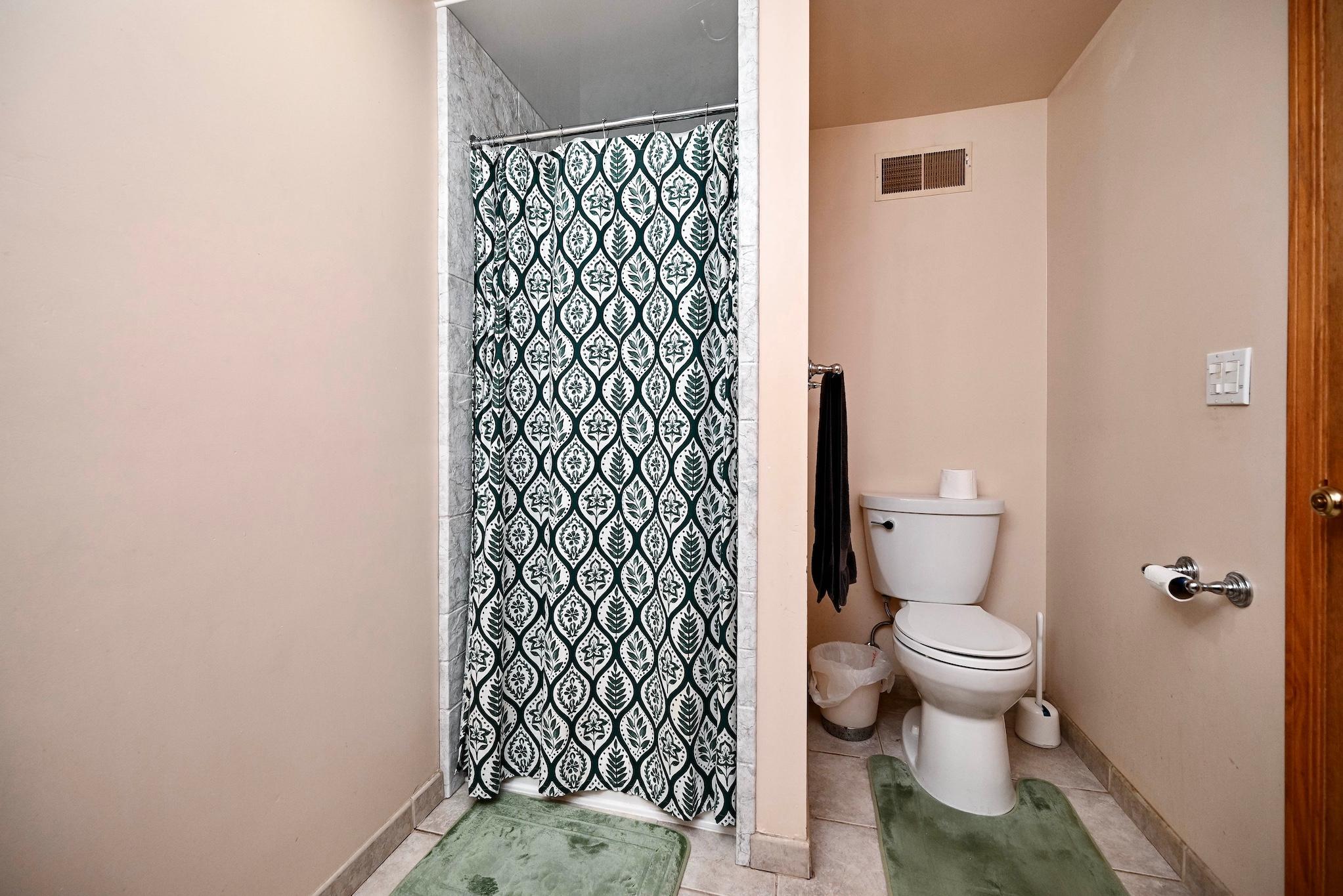 1022 Gilmore Avenue Property Photo 22