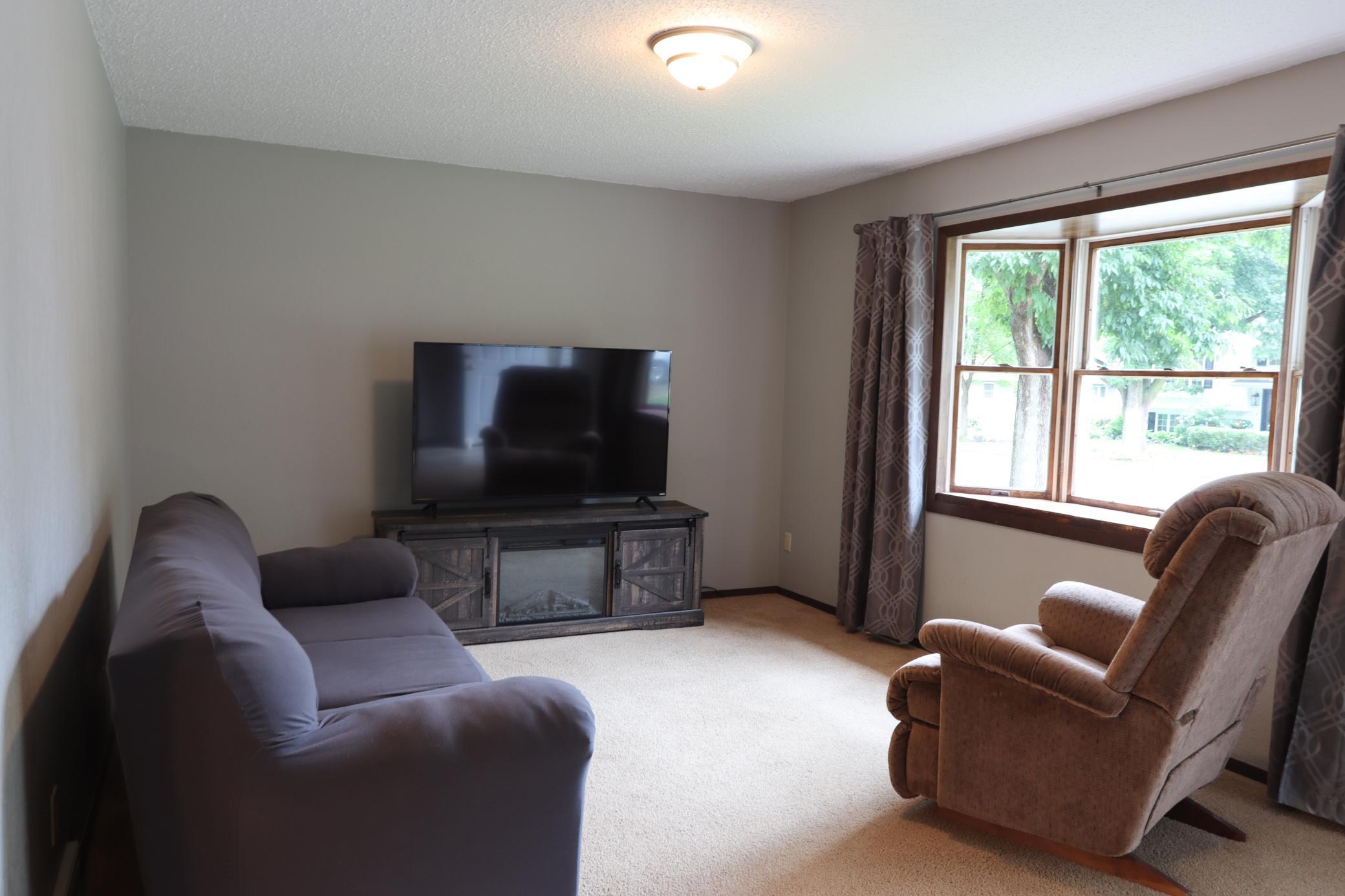 104 W Thomas Avenue Property Photo 3