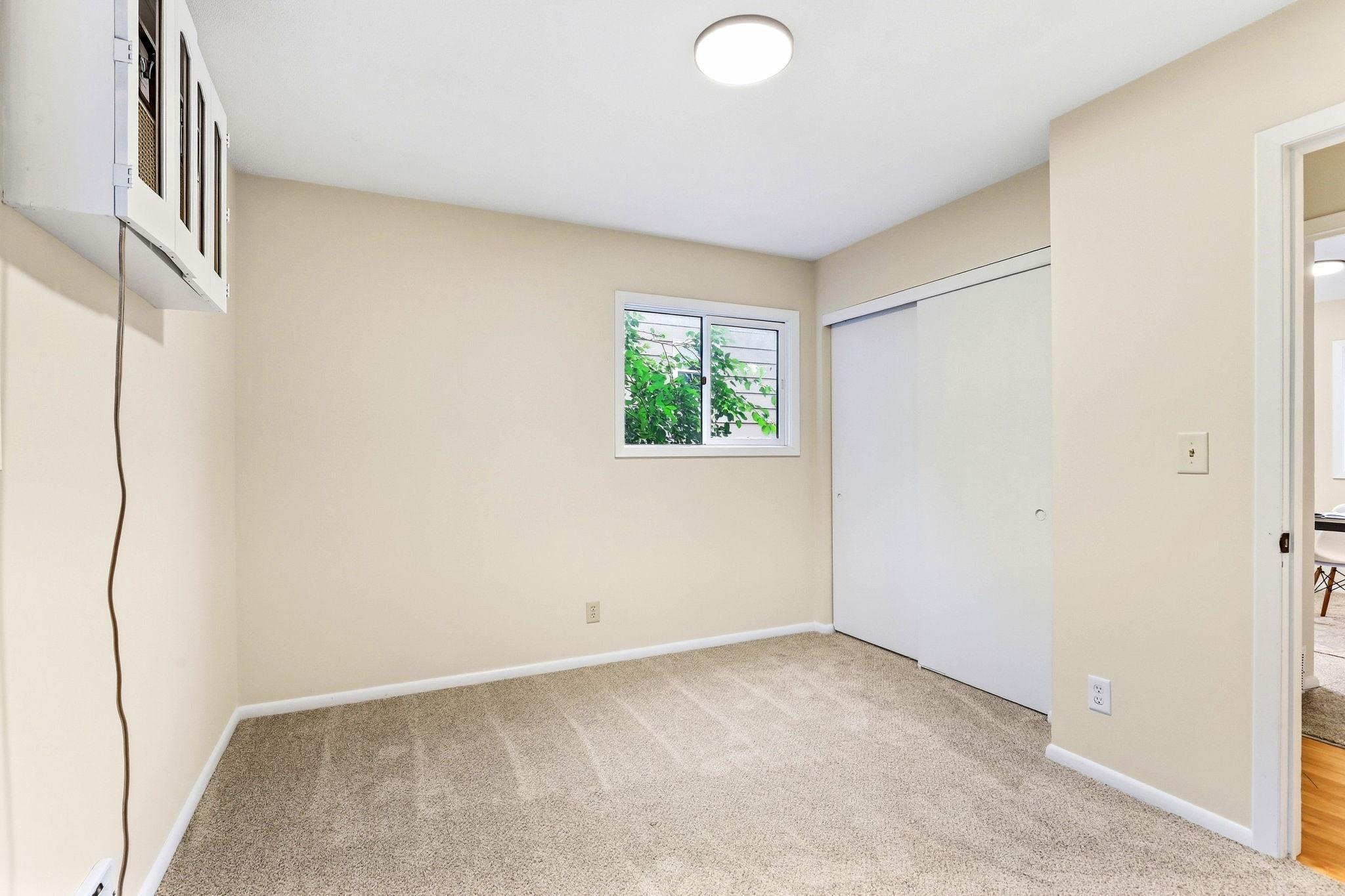 9330 Park Avenue S Property Photo 16