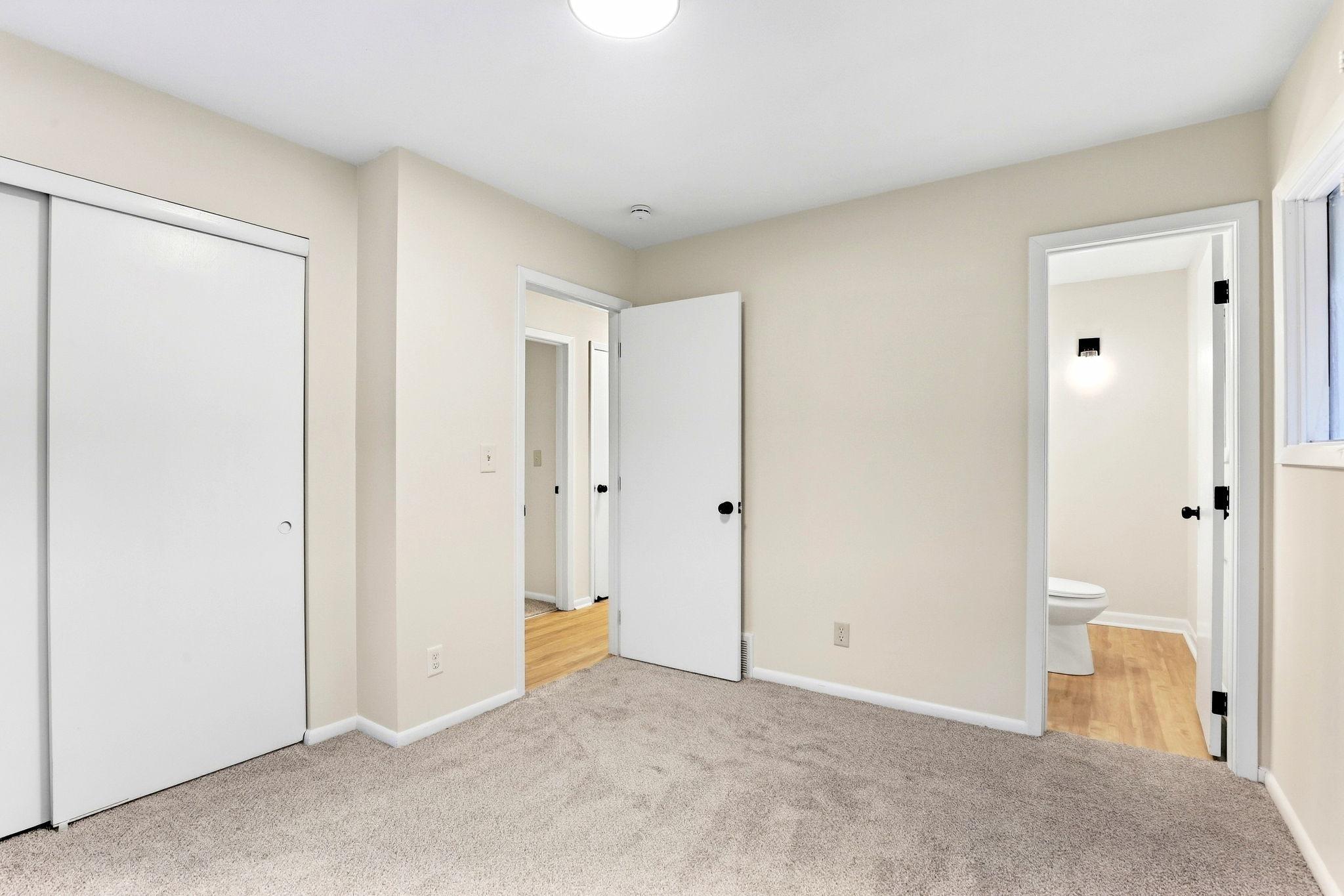 9330 Park Avenue S Property Photo 17