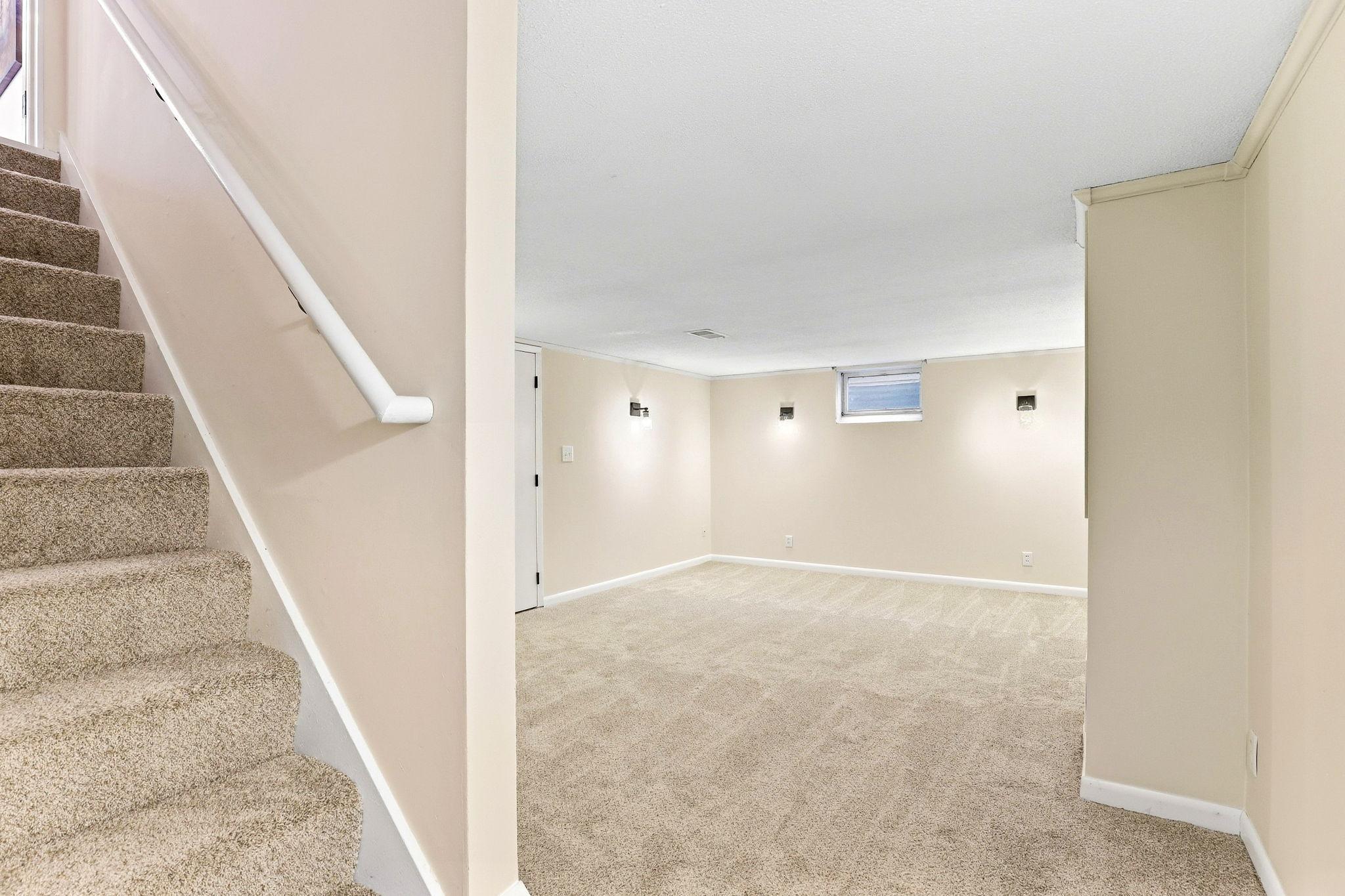 9330 Park Avenue S Property Photo 21