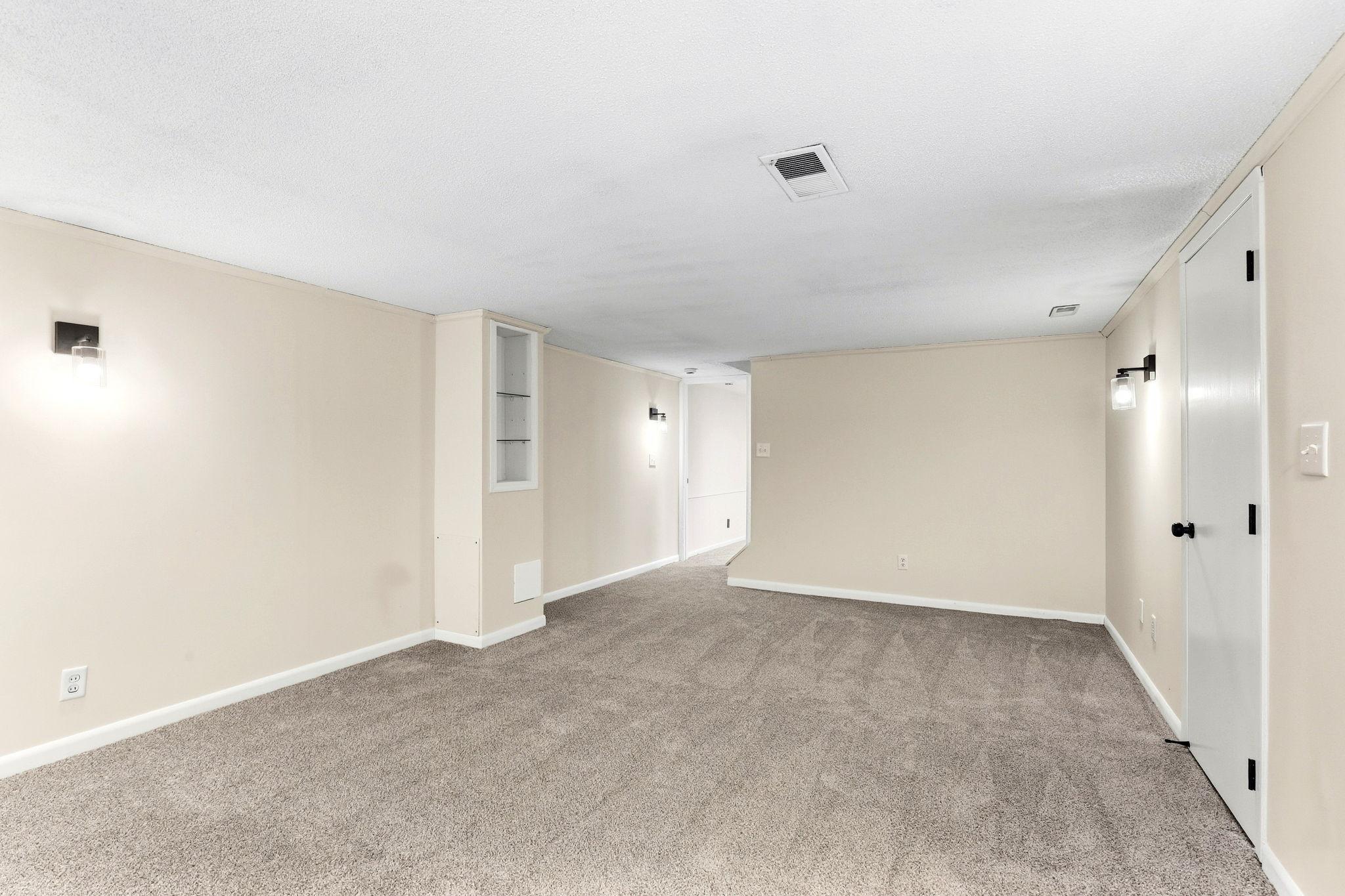9330 Park Avenue S Property Photo 23