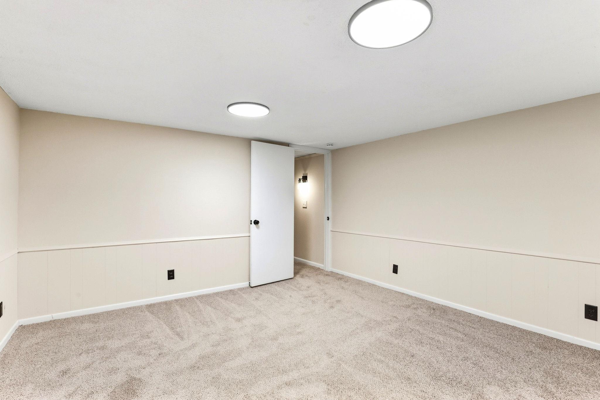 9330 Park Avenue S Property Photo 25