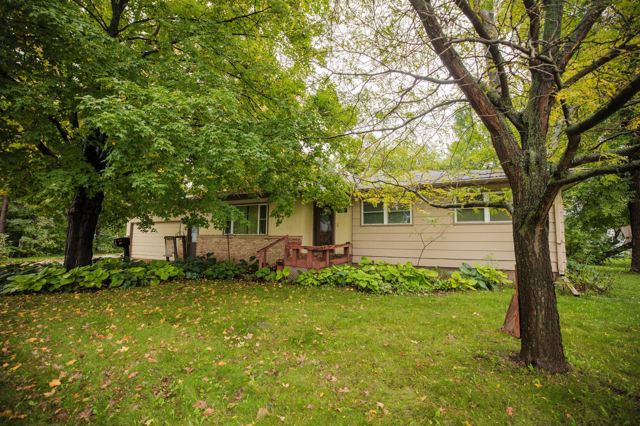 315 W 10th Street Property Photo 4