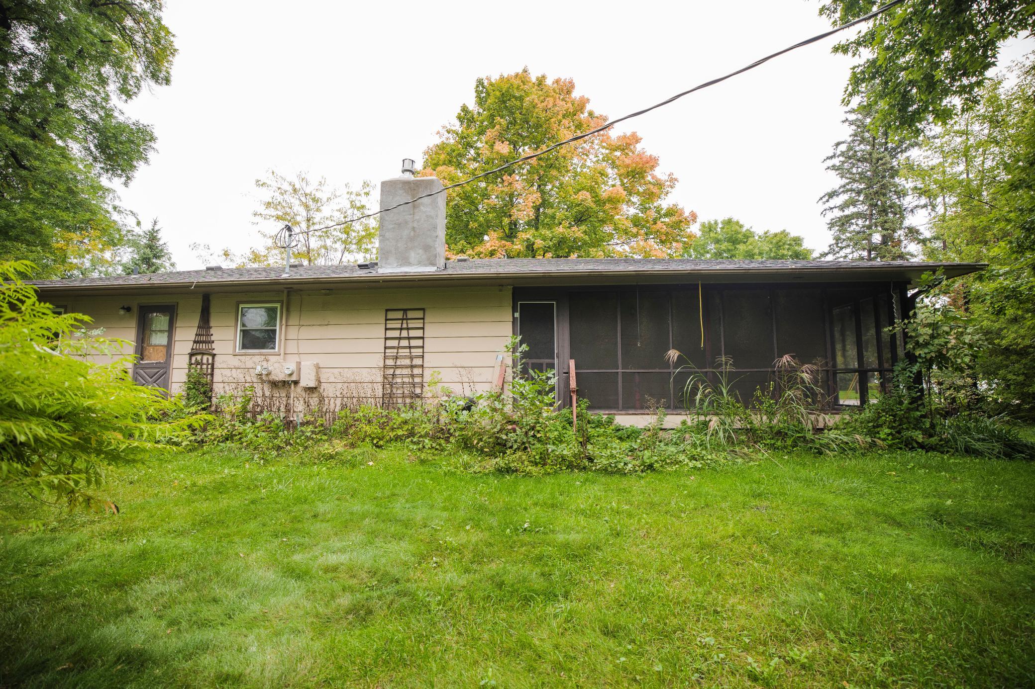 315 W 10th Street Property Photo 6
