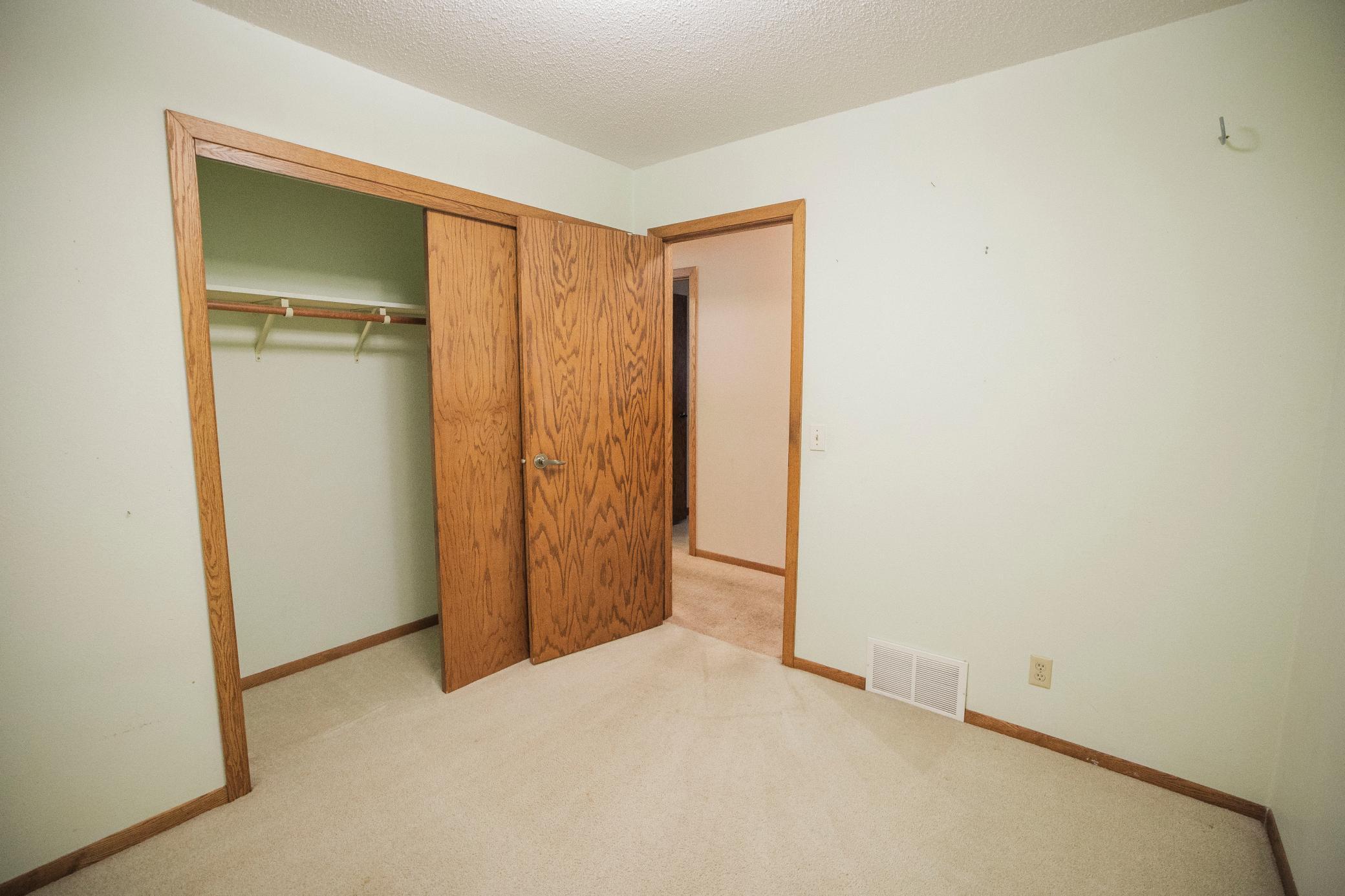 315 W 10th Street Property Photo 29