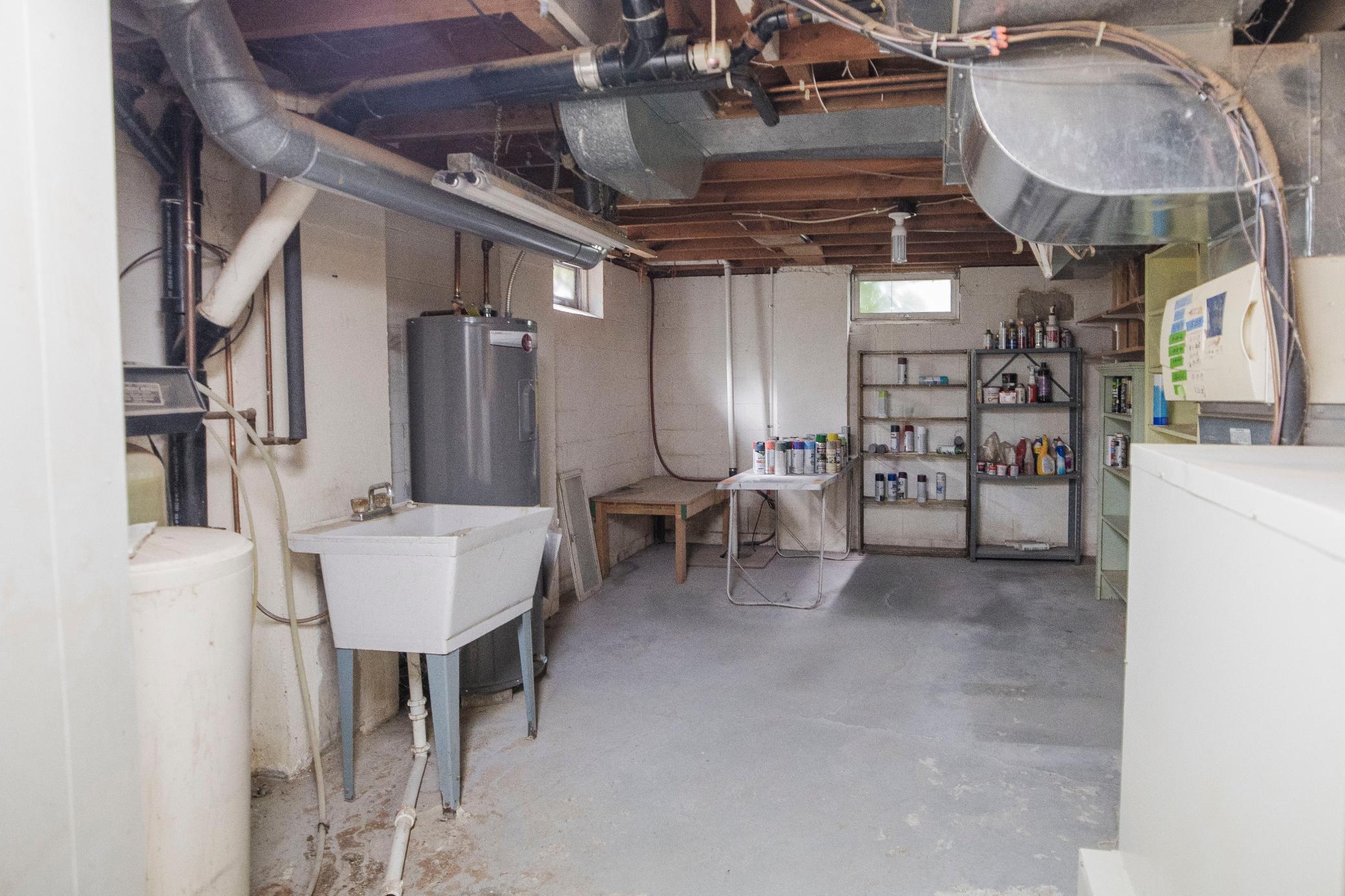 315 W 10th Street Property Photo 41