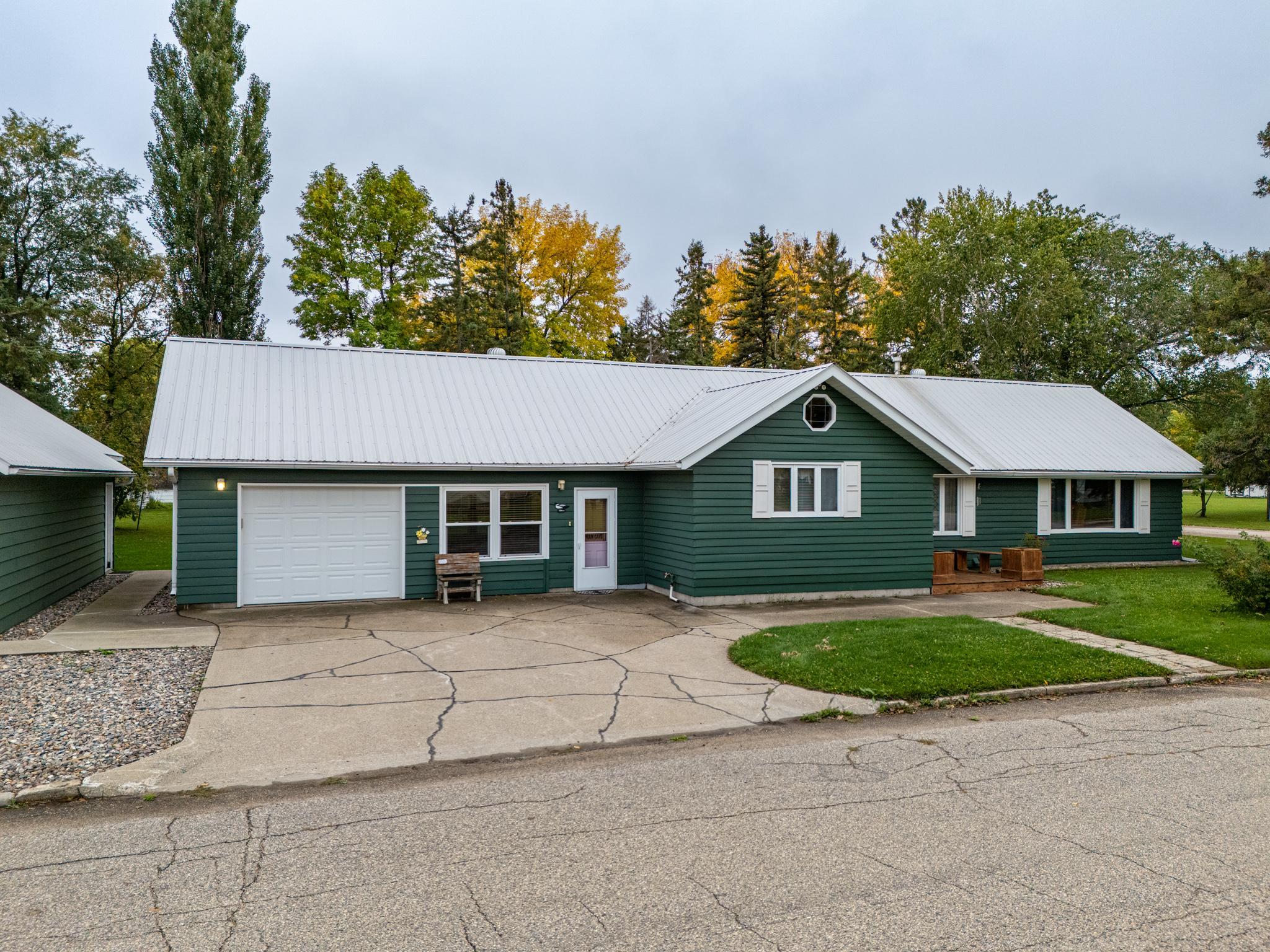 402 Toupin Street Property Photo 1