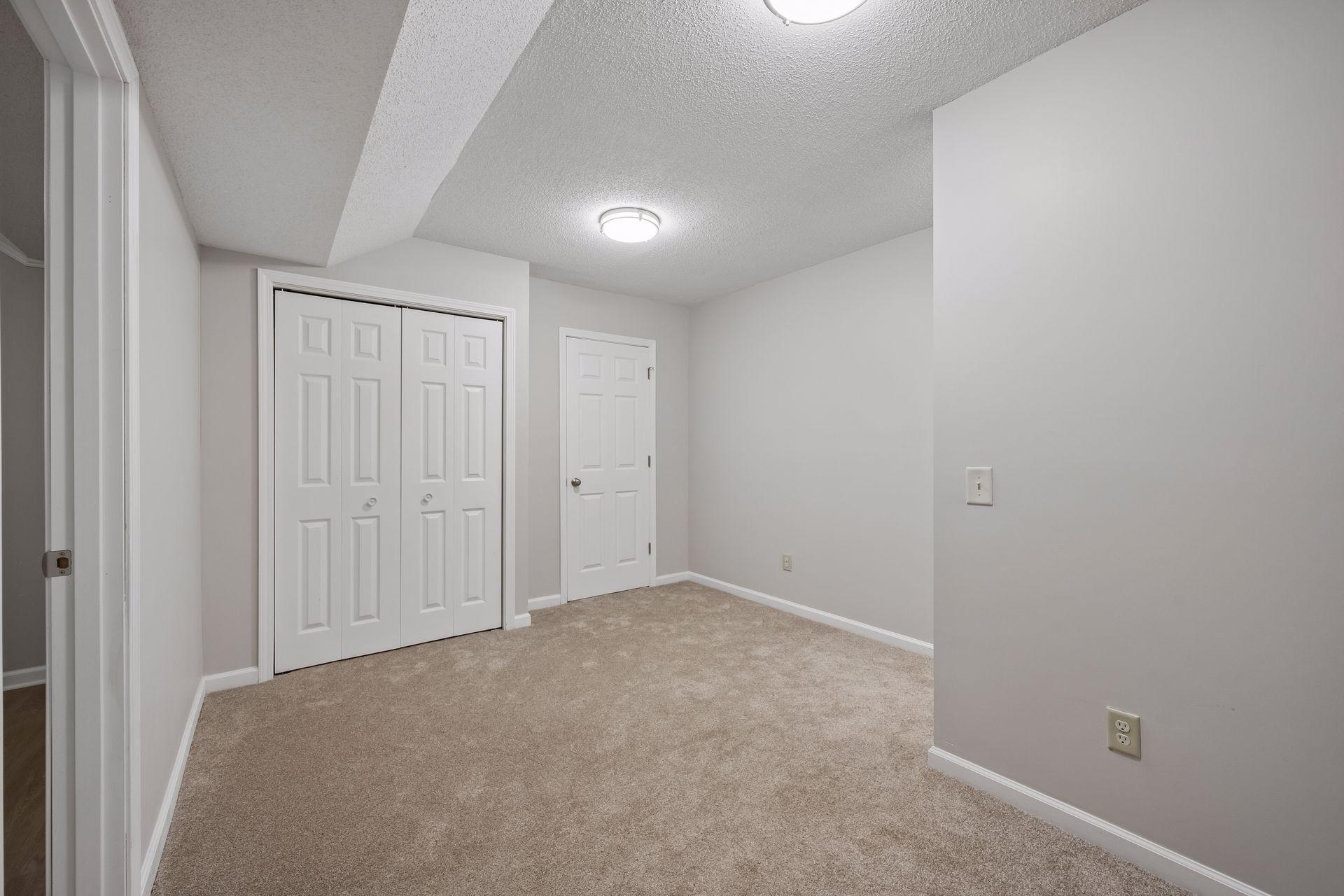 2485 Hamlin Avenue Se Property Photo 21