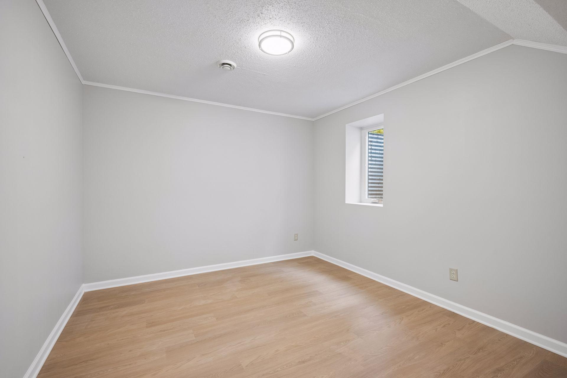 2485 Hamlin Avenue Se Property Photo 24