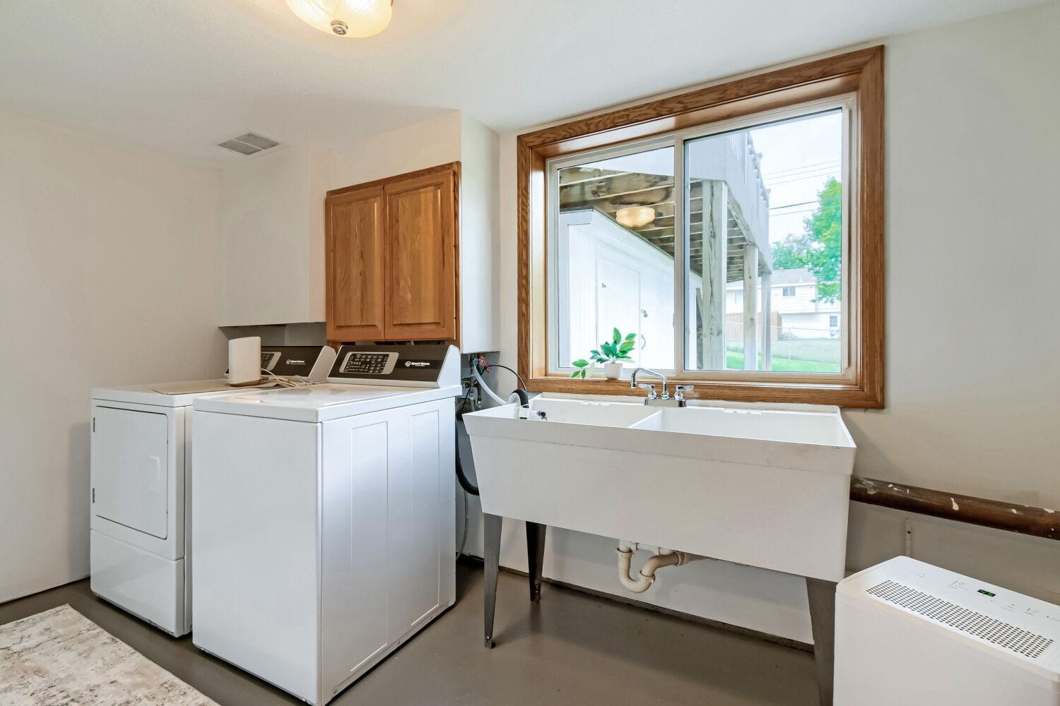 227 Dawn Avenue Property Photo 32