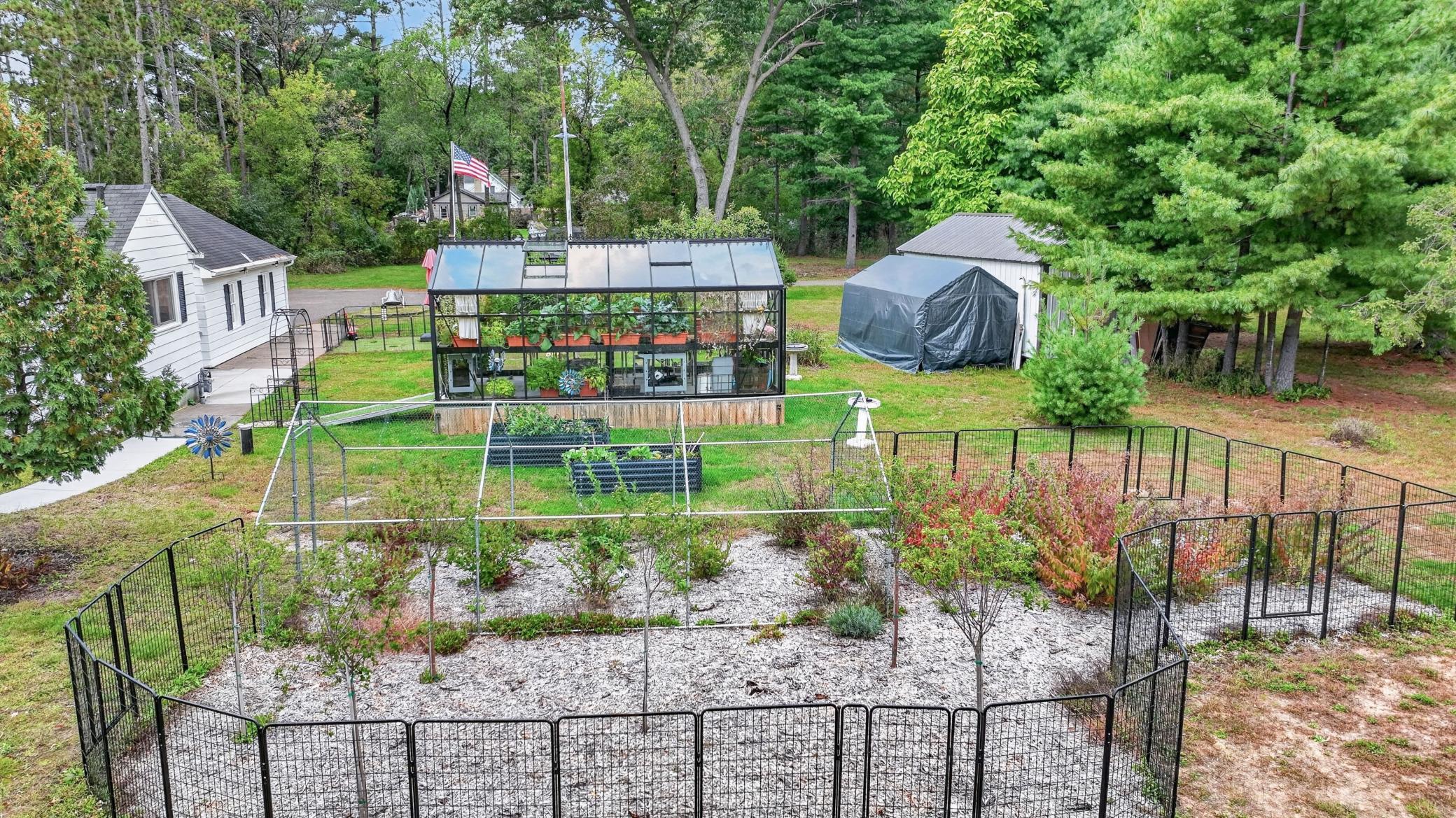 5565 N Shore Drive Property Photo 43