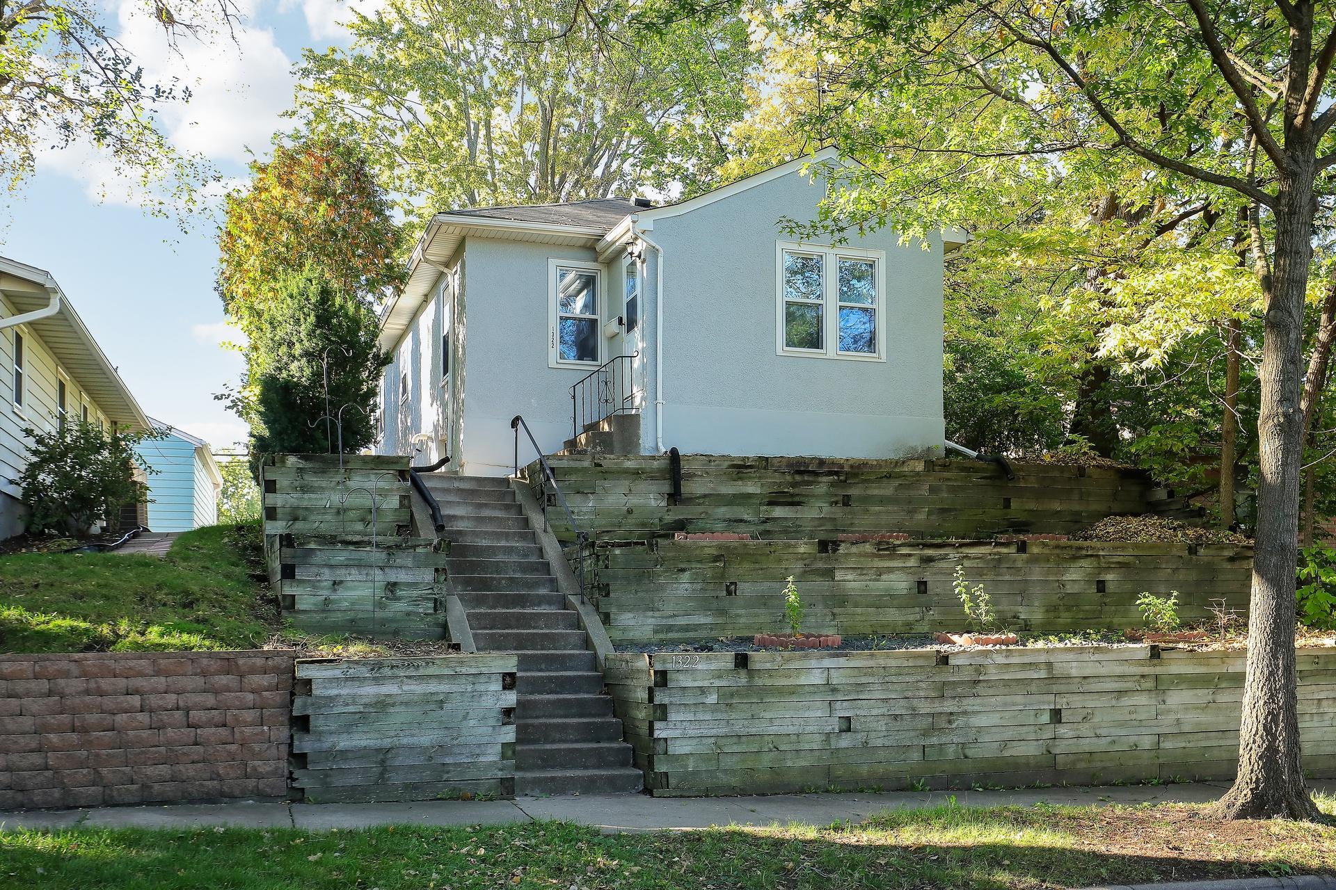 1322 Reaney Avenue Property Photo 2