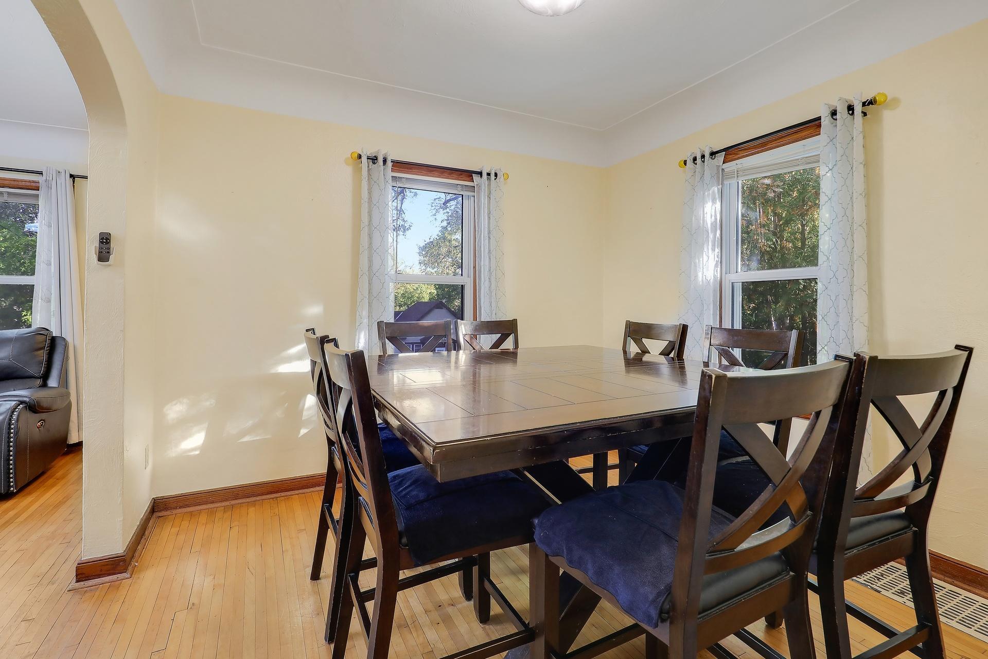 1322 Reaney Avenue Property Photo 4