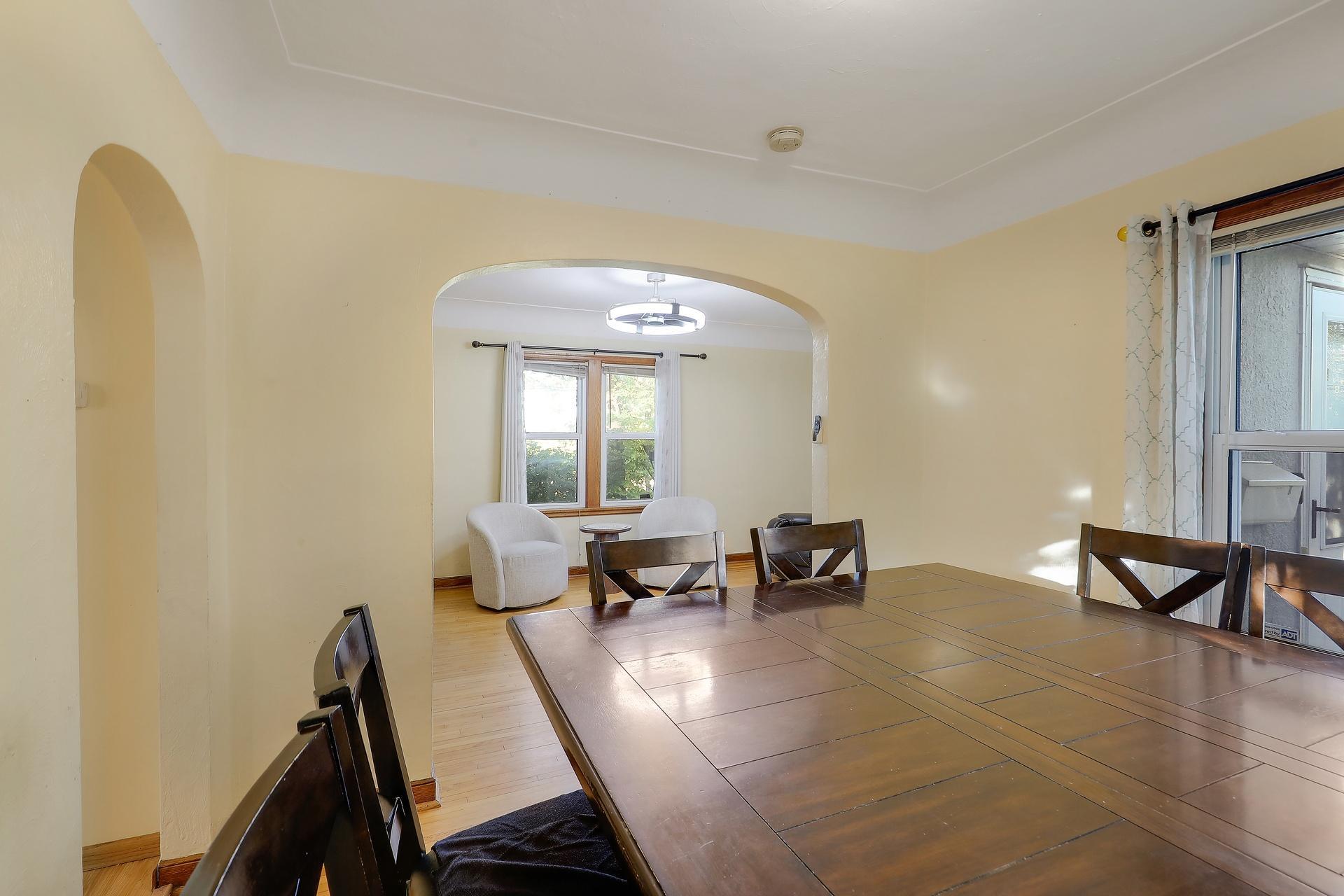 1322 Reaney Avenue Property Photo 5
