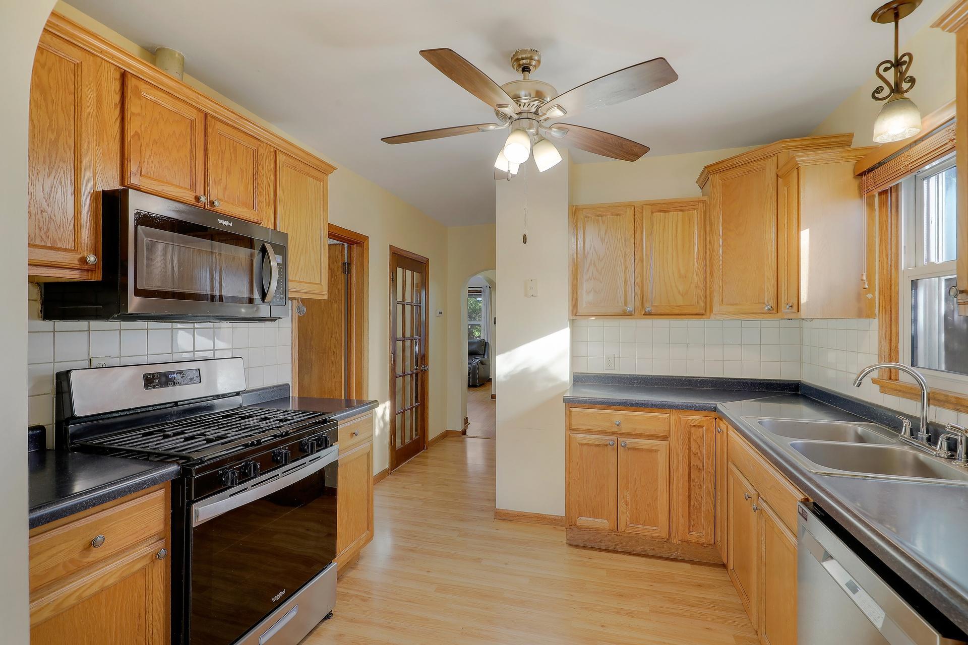 1322 Reaney Avenue Property Photo 8
