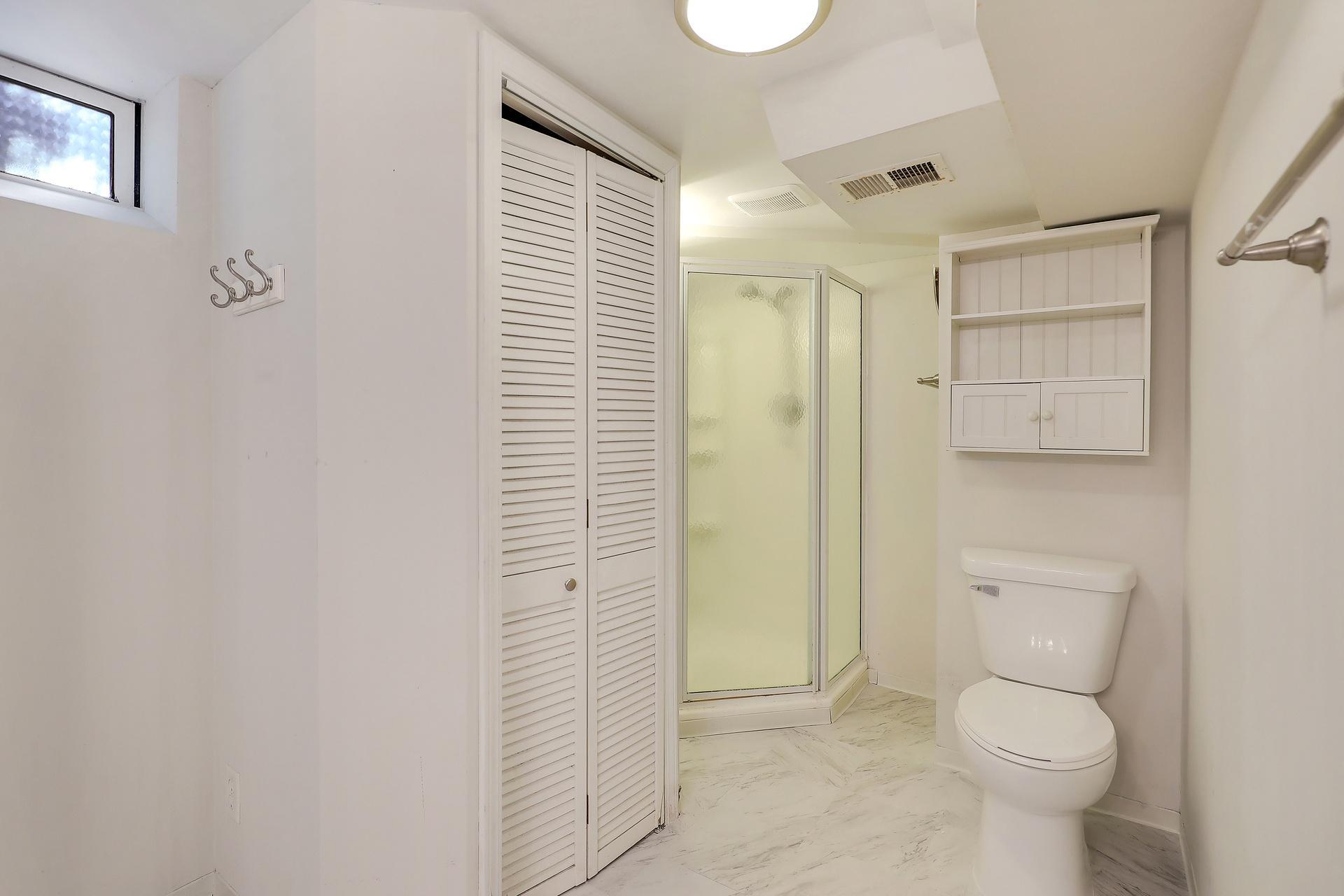 1322 Reaney Avenue Property Photo 21