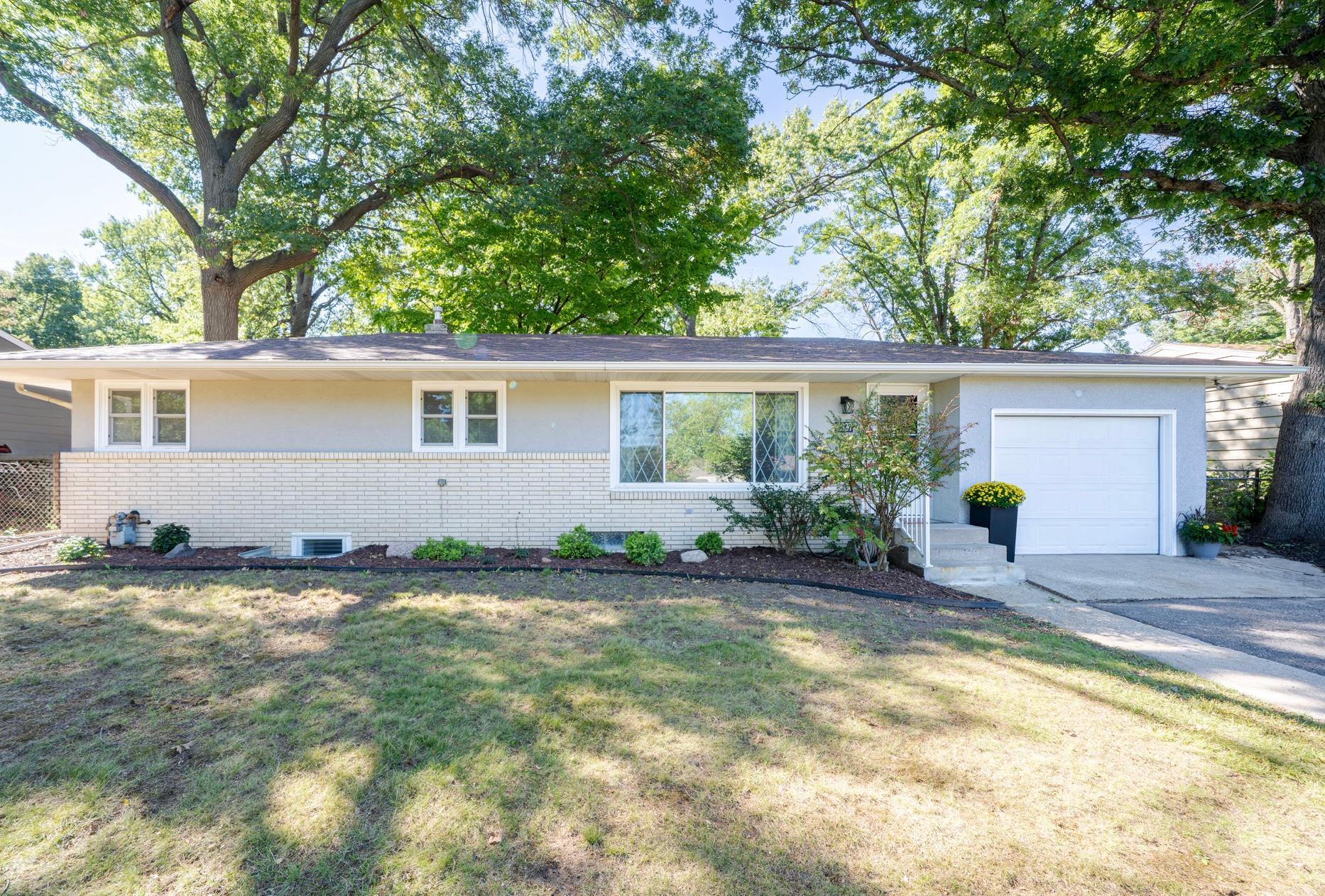 2837 Matilda Street Property Photo 1