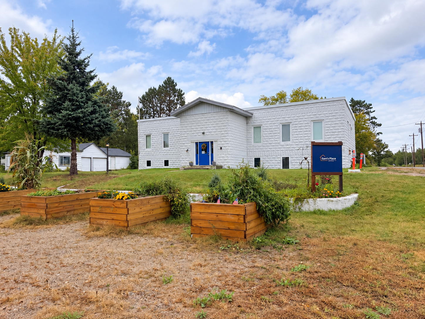 200 Huskie BLVD