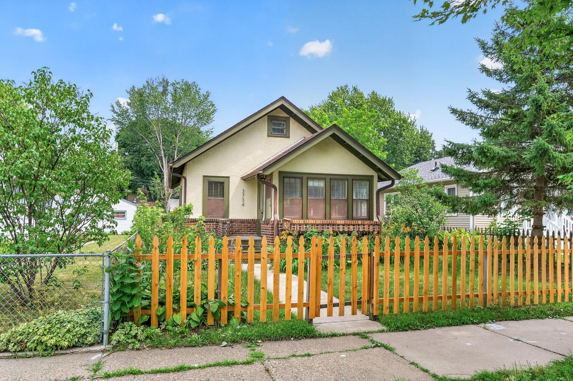 3734 Newton Avenue N Property Photo 1