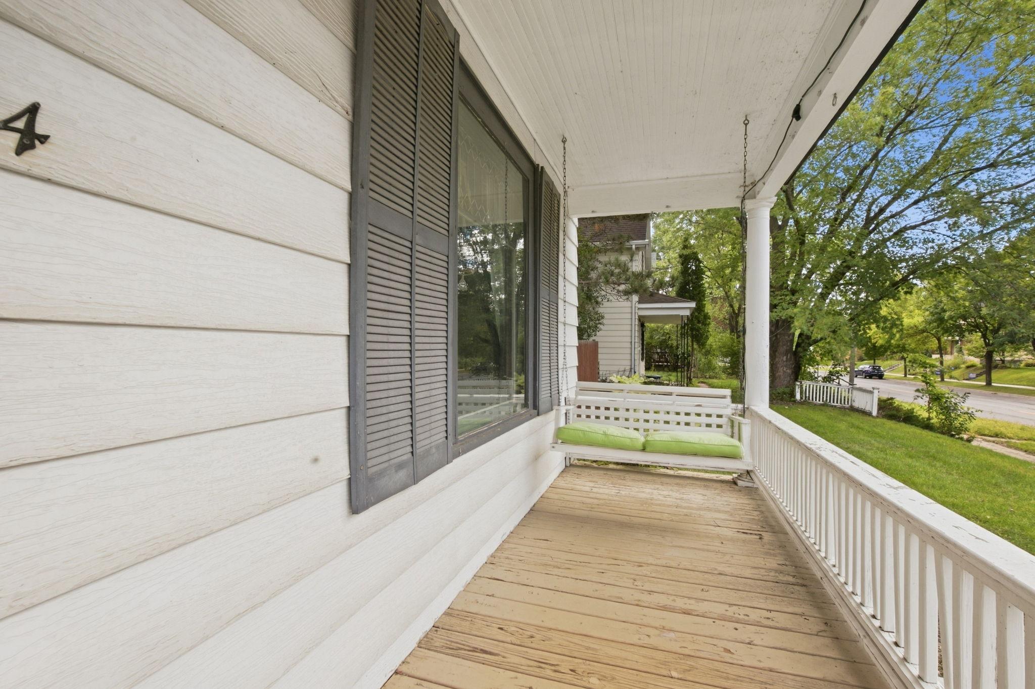624 7th Avenue N Property Photo 2