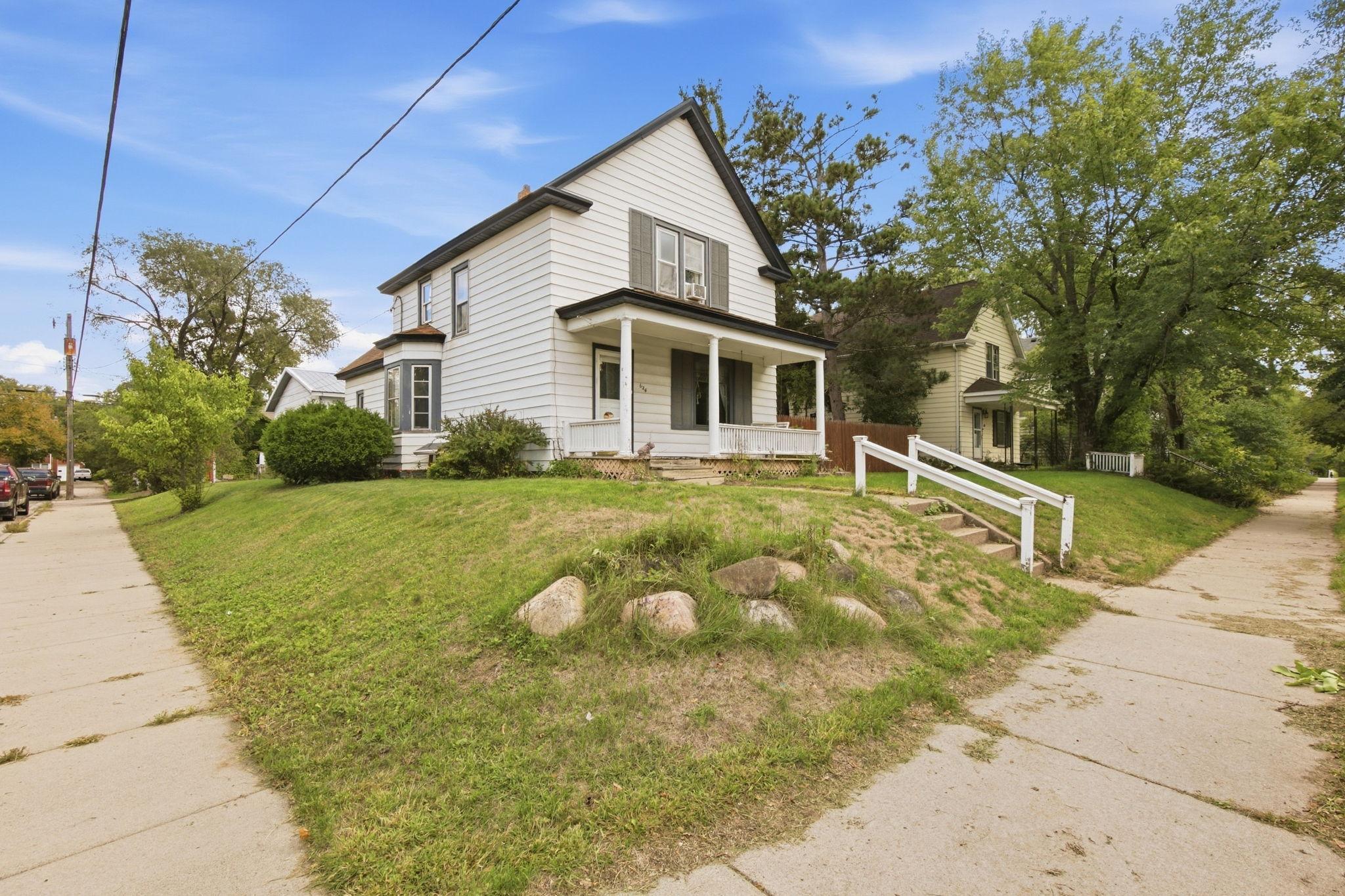 624 7th Avenue N Property Photo 22