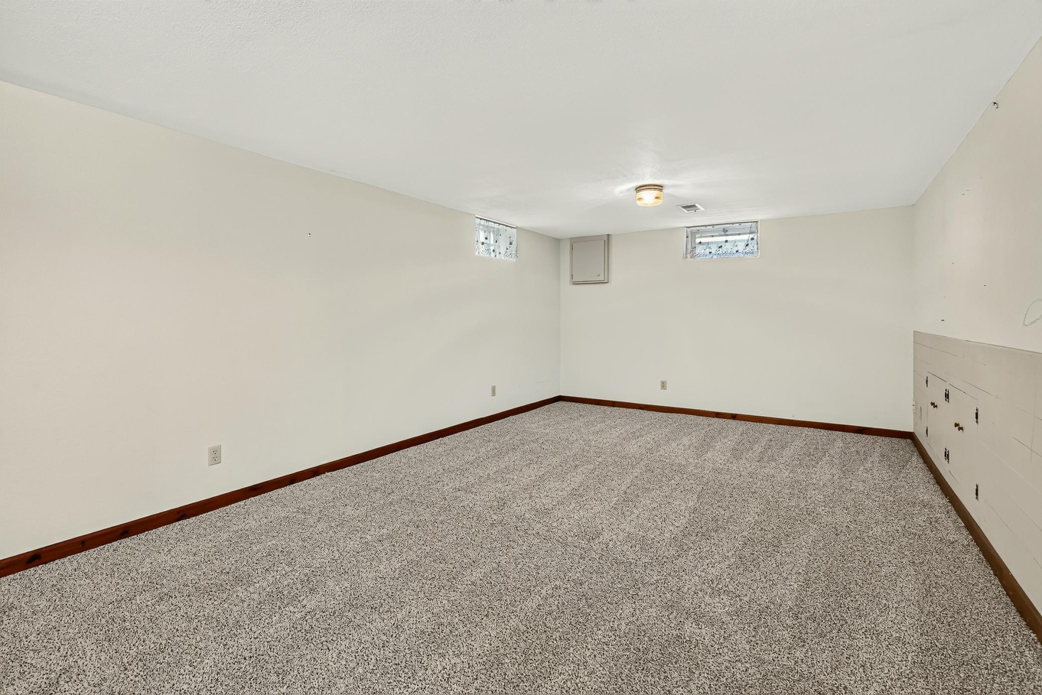 181 E 7th Street Property Photo 21