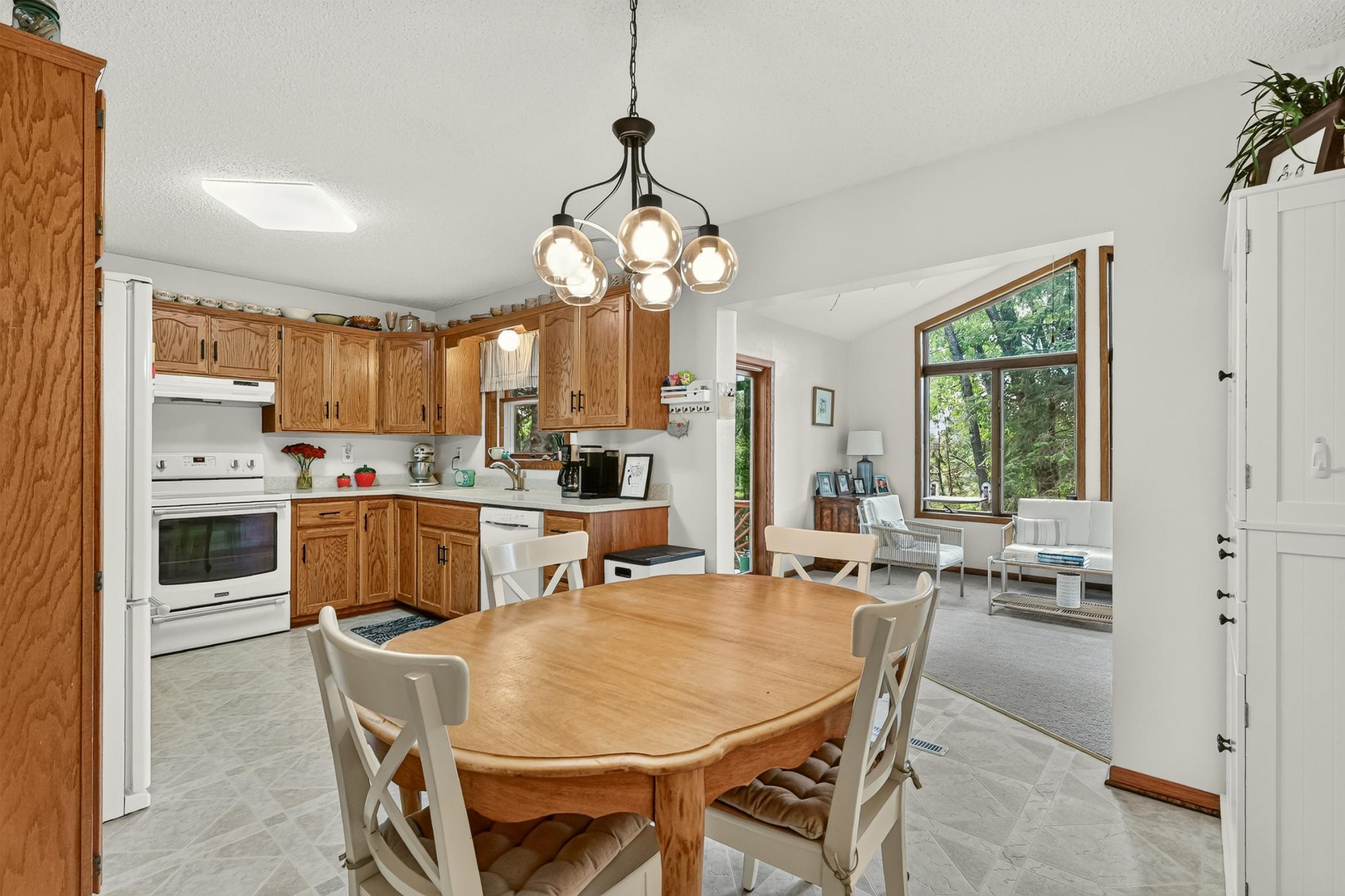 422 Chalet Drive Nw Property Photo 18