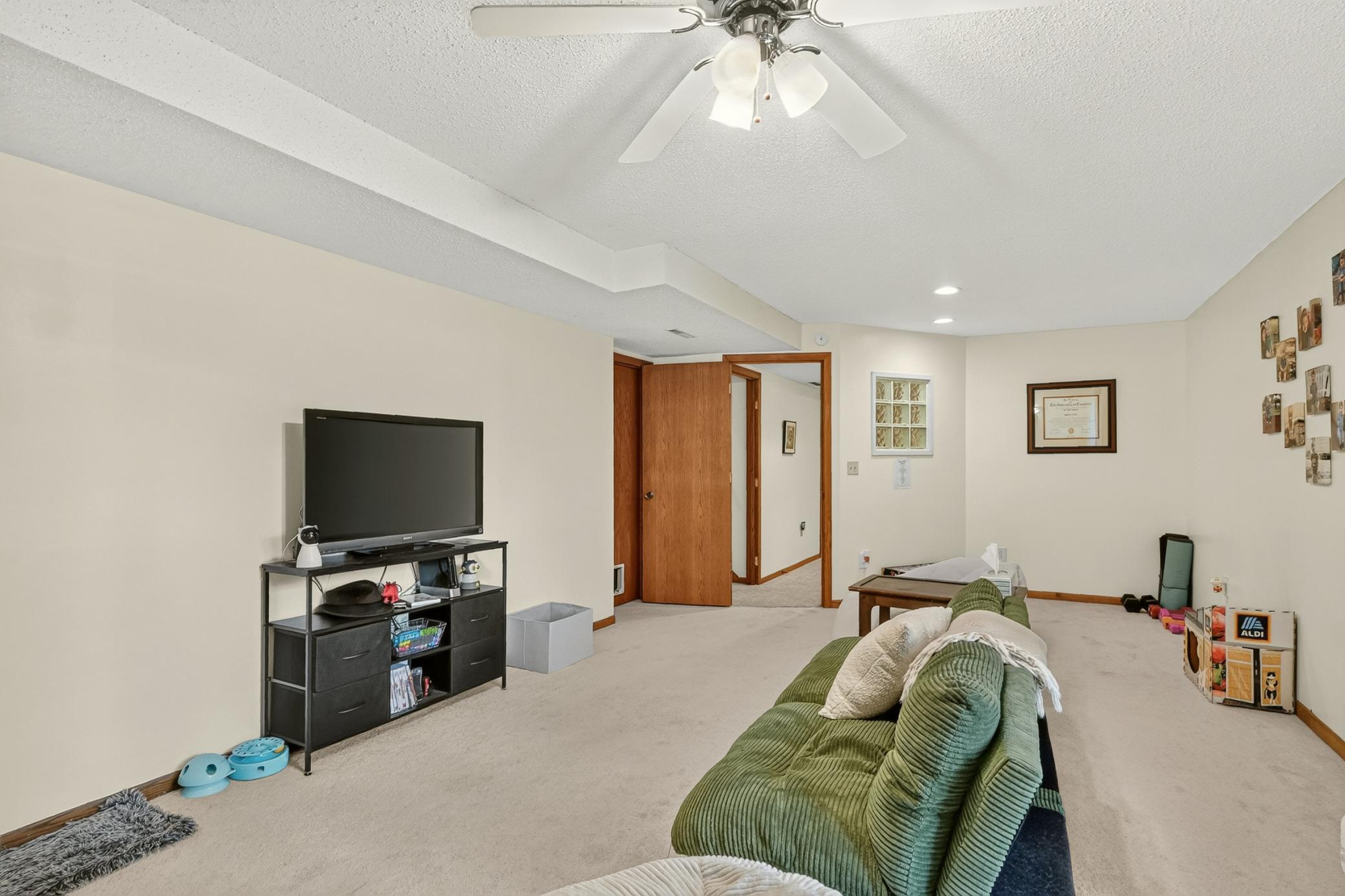 422 Chalet Drive Nw Property Photo 27
