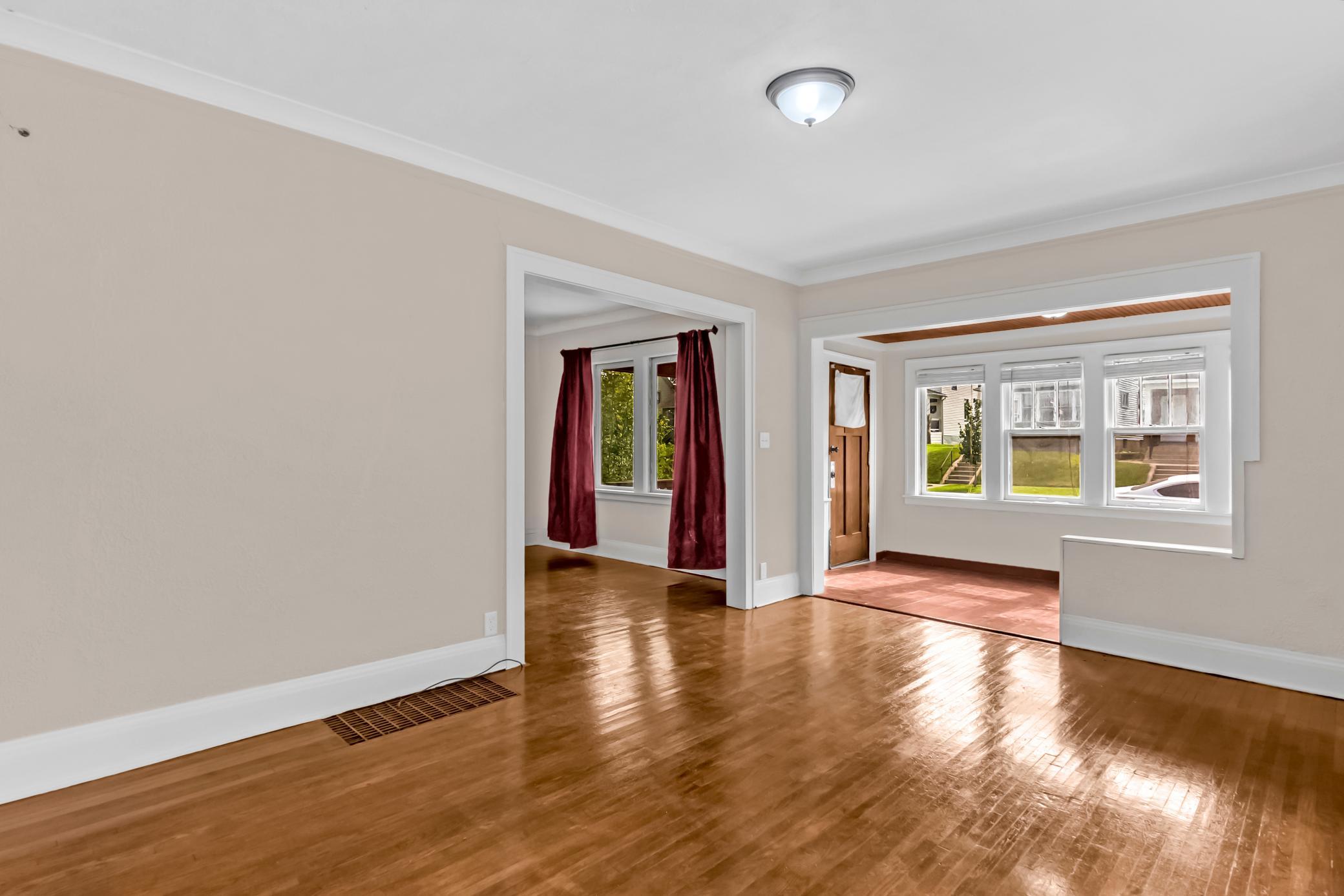749 Geranium Avenue E Property Photo 13