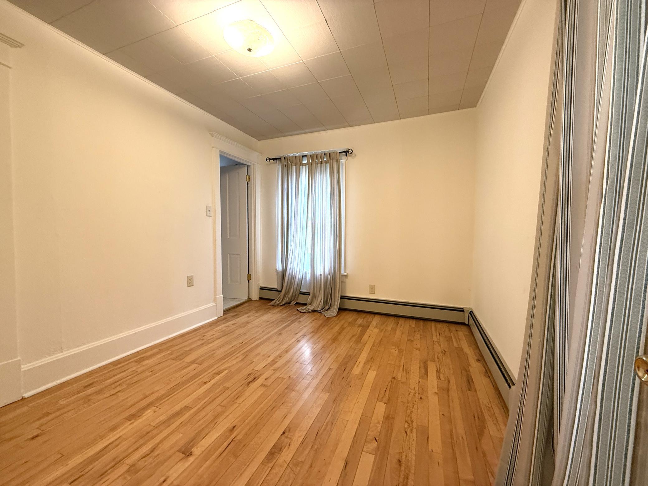 623 E Pattison Street Property Photo 4