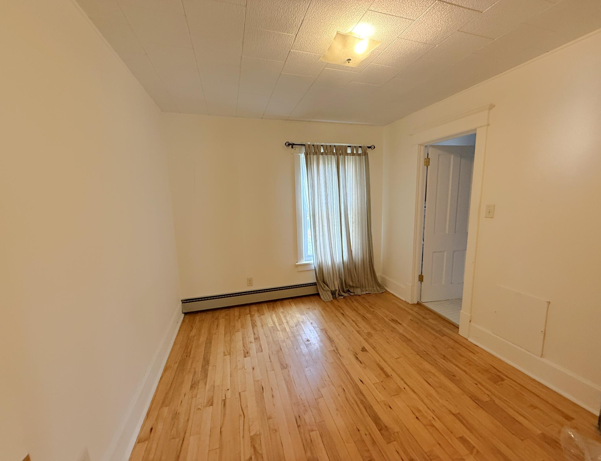 623 E Pattison Street Property Photo 5