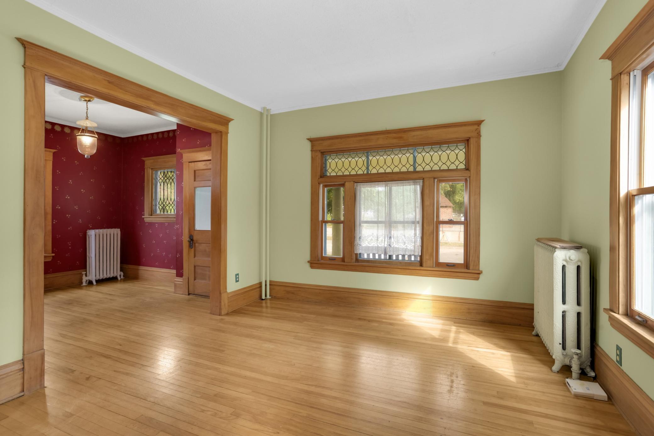 207 W 34th Street Property Photo 6