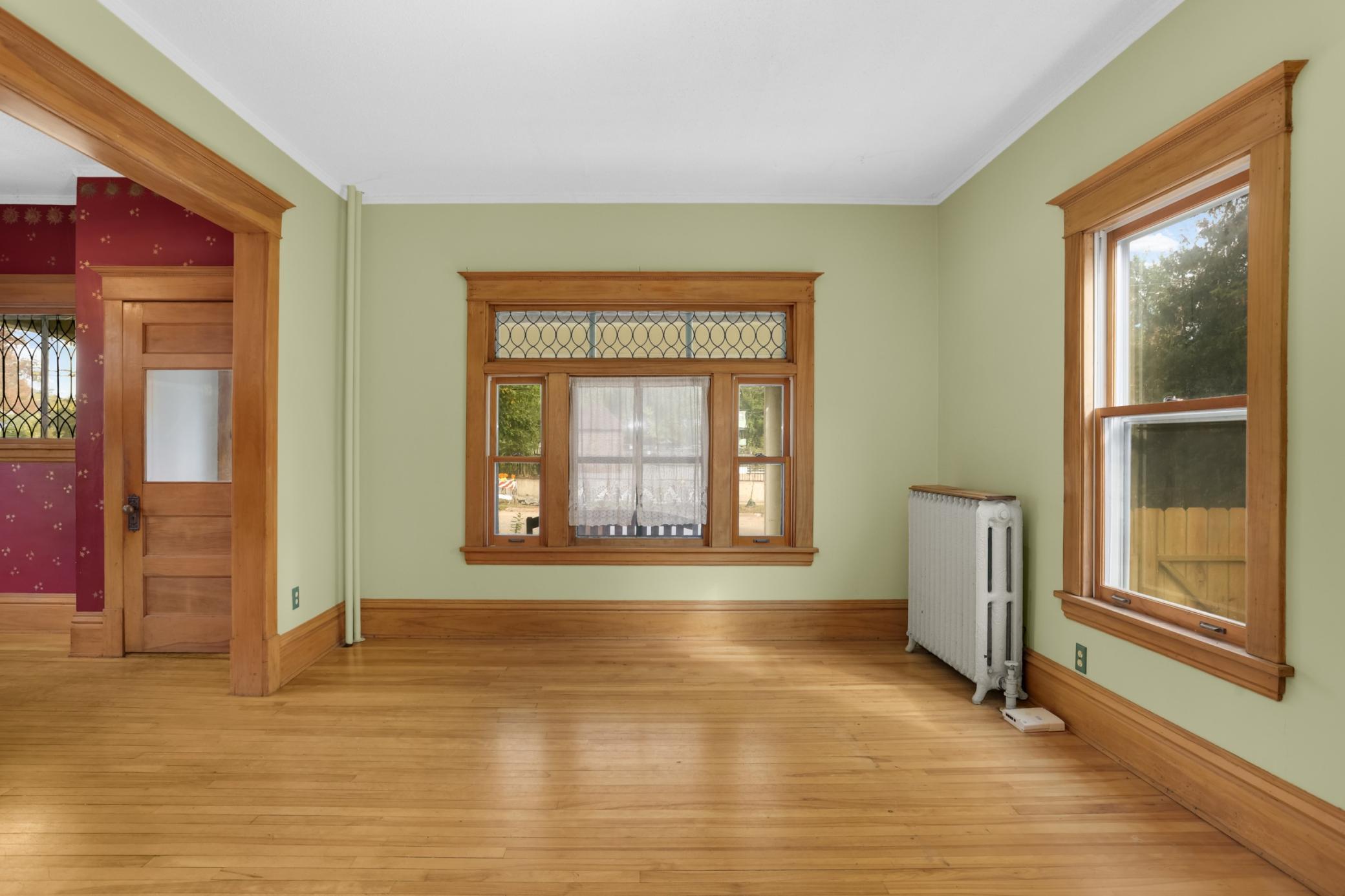 207 W 34th Street Property Photo 7