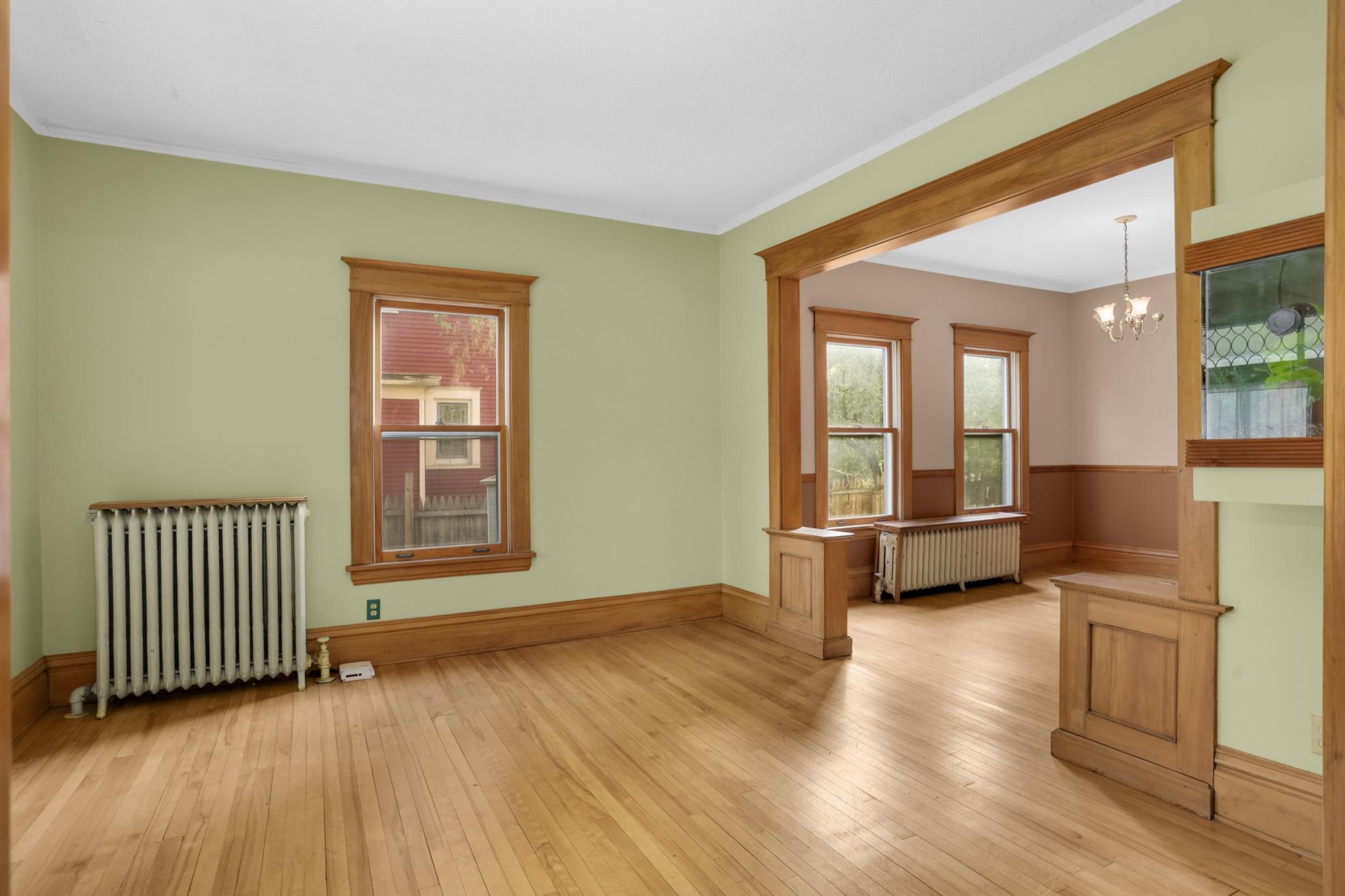 207 W 34th Street Property Photo 10