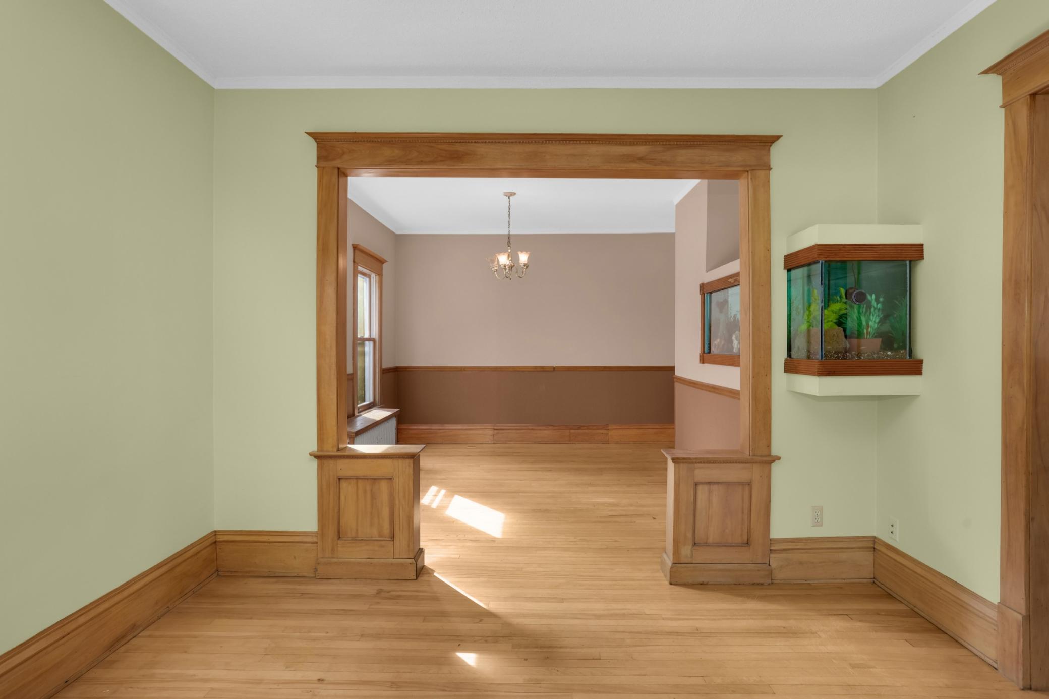 207 W 34th Street Property Photo 12