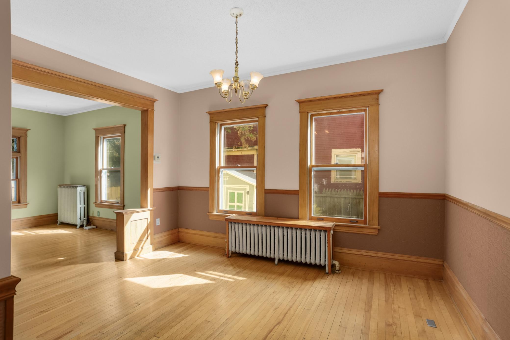 207 W 34th Street Property Photo 14