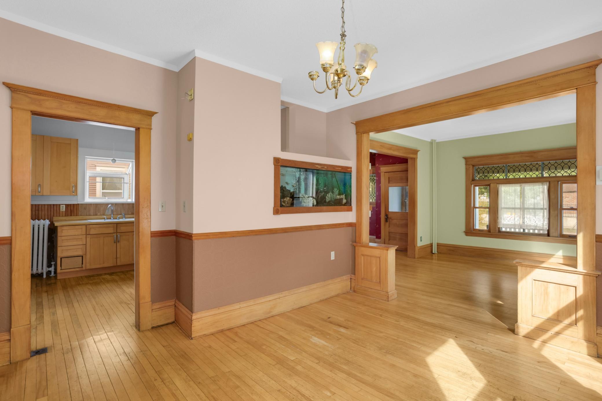 207 W 34th Street Property Photo 15