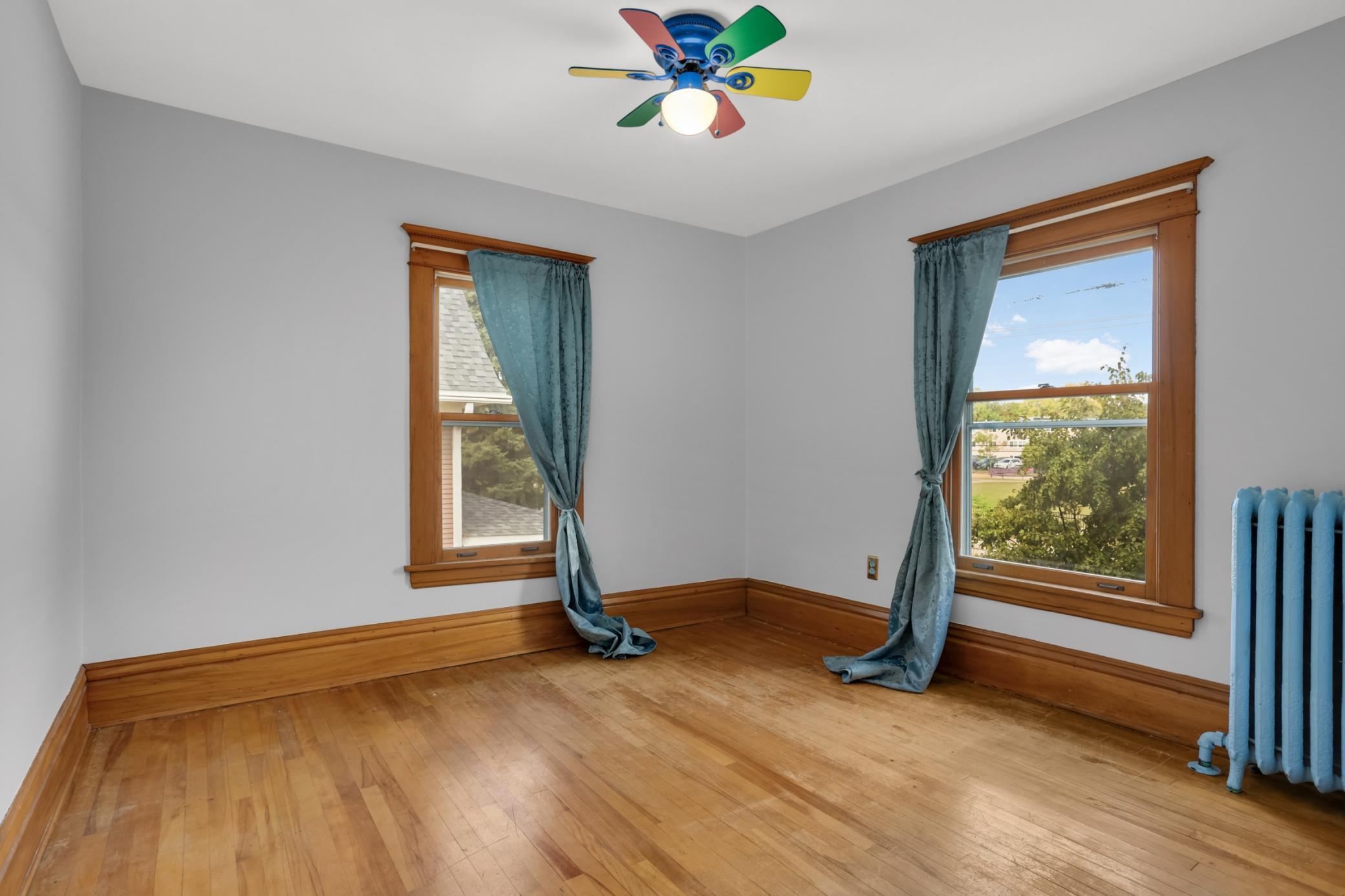 207 W 34th Street Property Photo 21