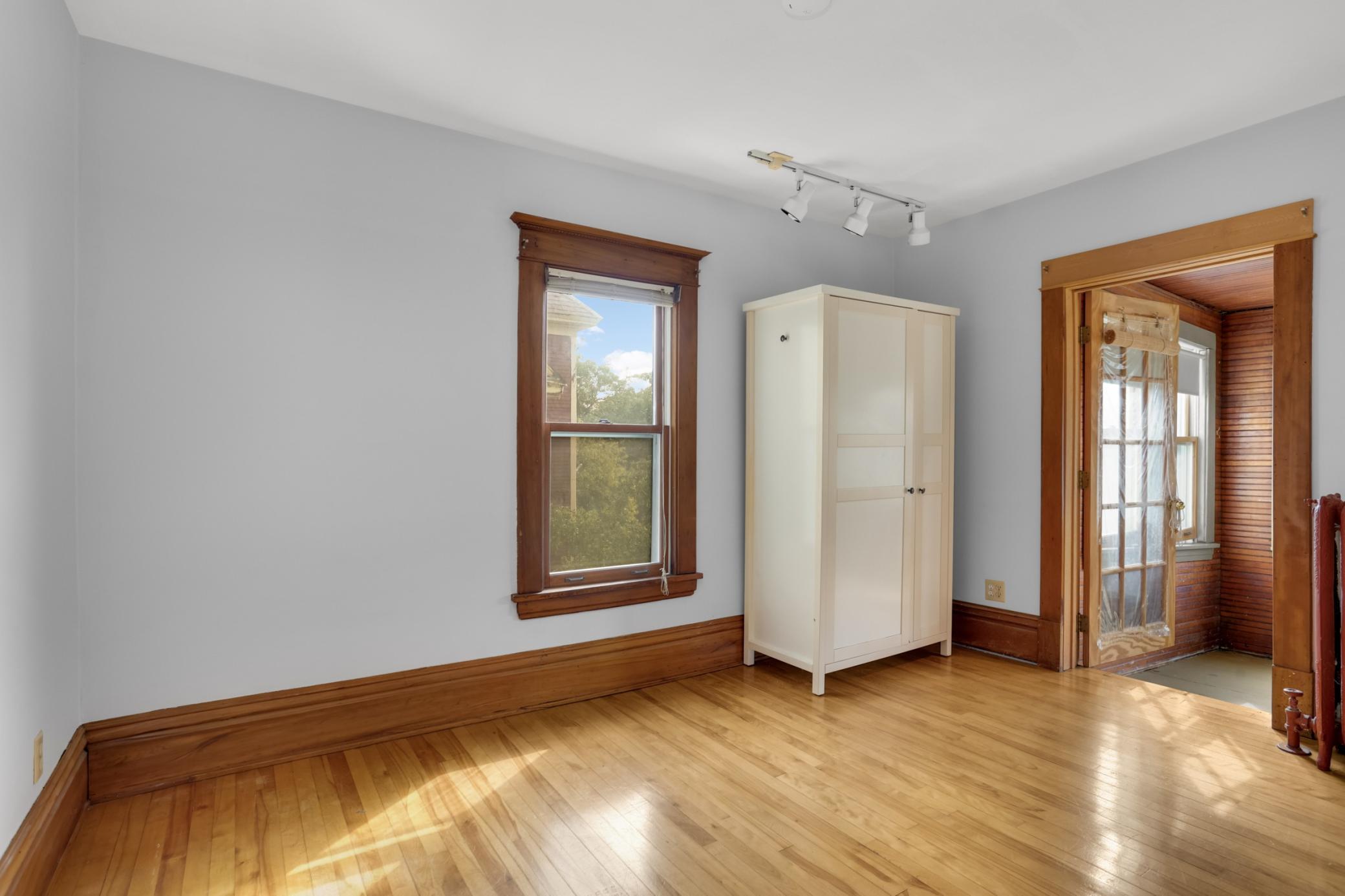 207 W 34th Street Property Photo 25