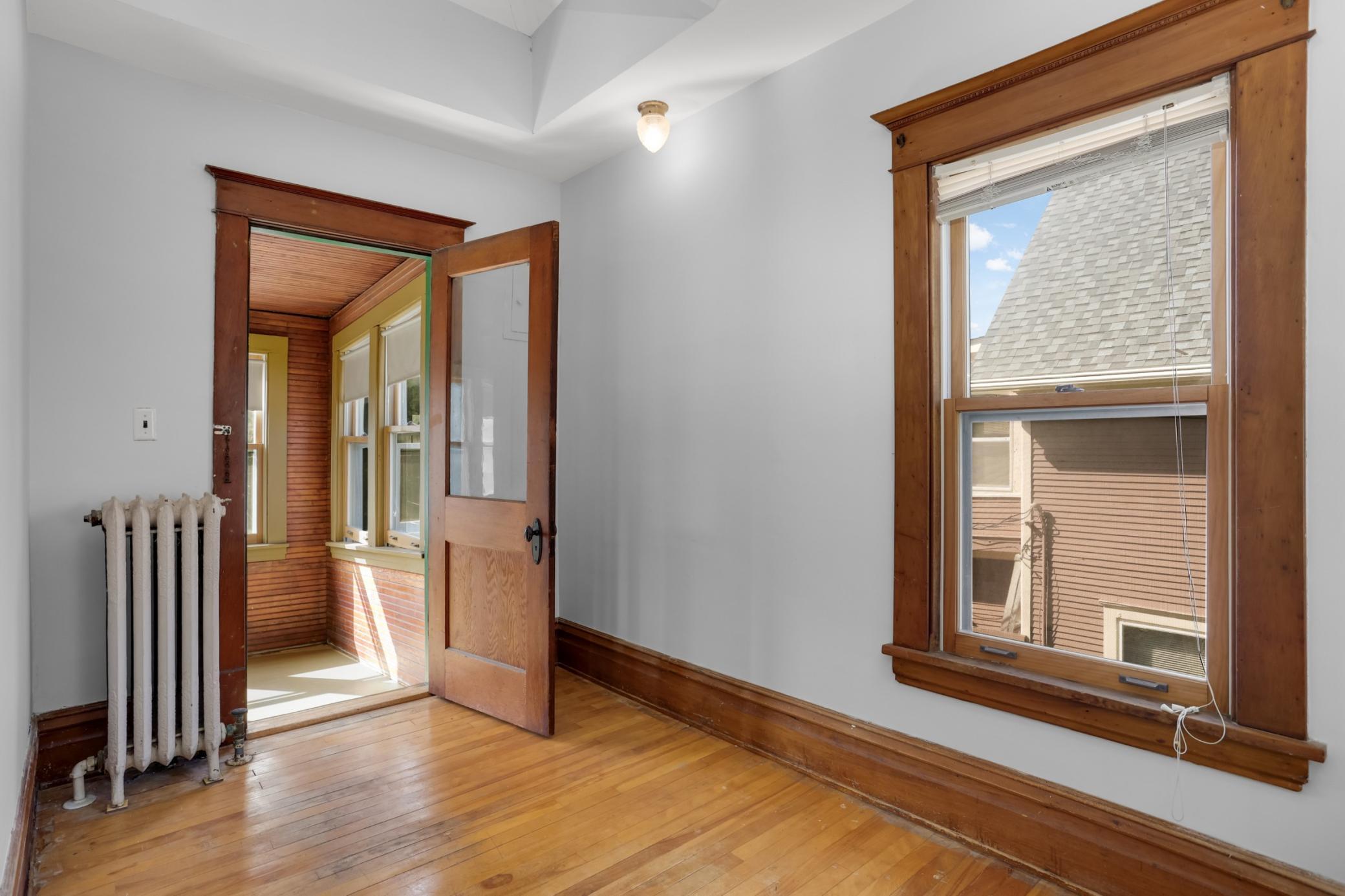 207 W 34th Street Property Photo 28