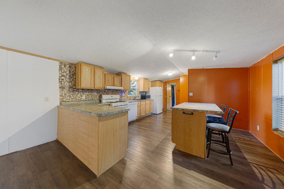 605 E Shakespeare Avenue E Property Photo 6