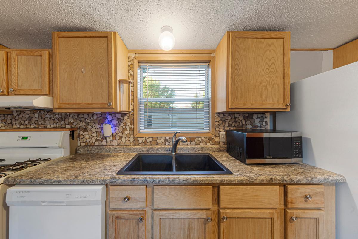 605 E Shakespeare Avenue E Property Photo 7