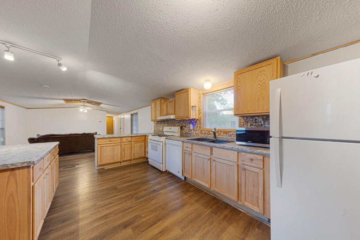 605 E Shakespeare Avenue E Property Photo 10