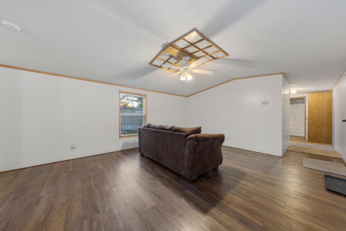 605 E Shakespeare Avenue E Property Photo 13