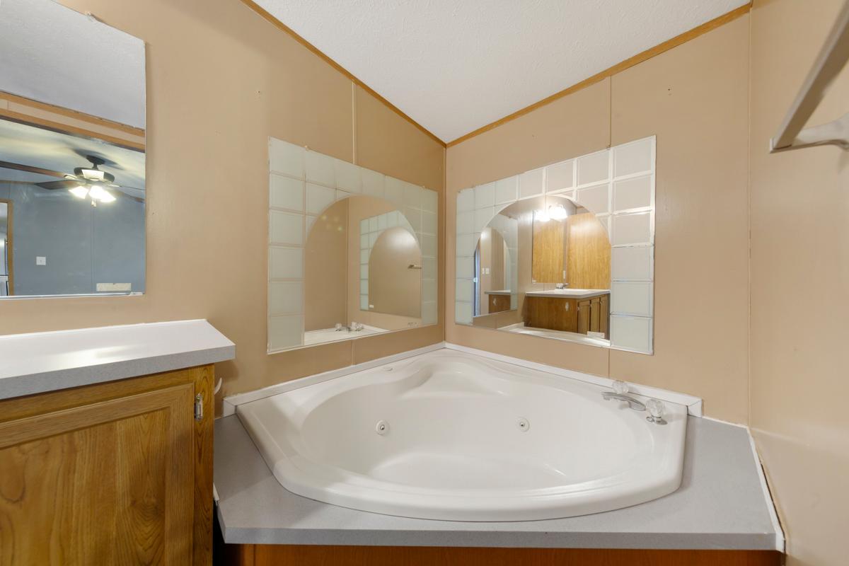 605 E Shakespeare Avenue E Property Photo 18