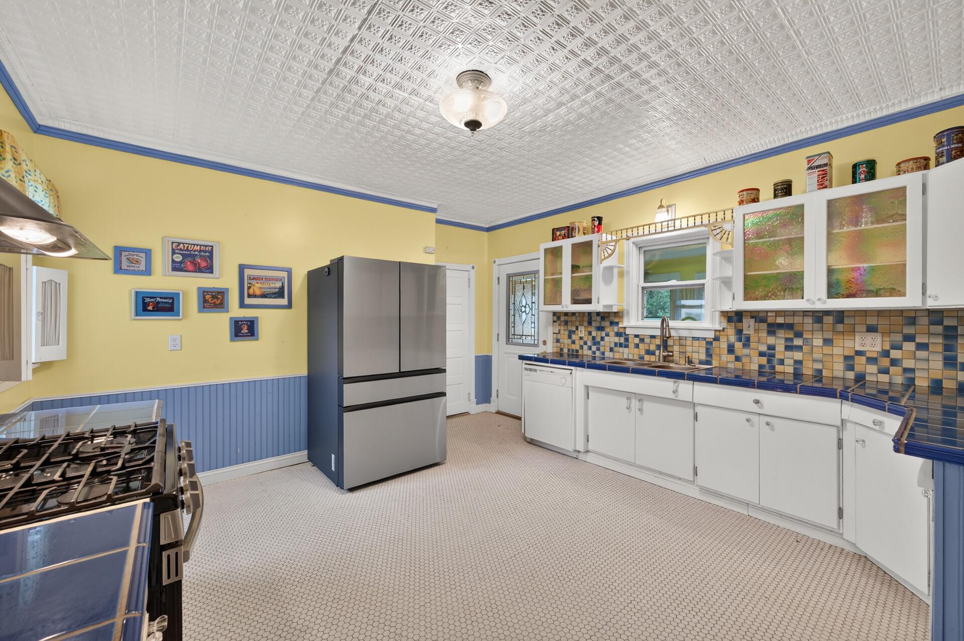 423 Greeley Street N Property Photo 11