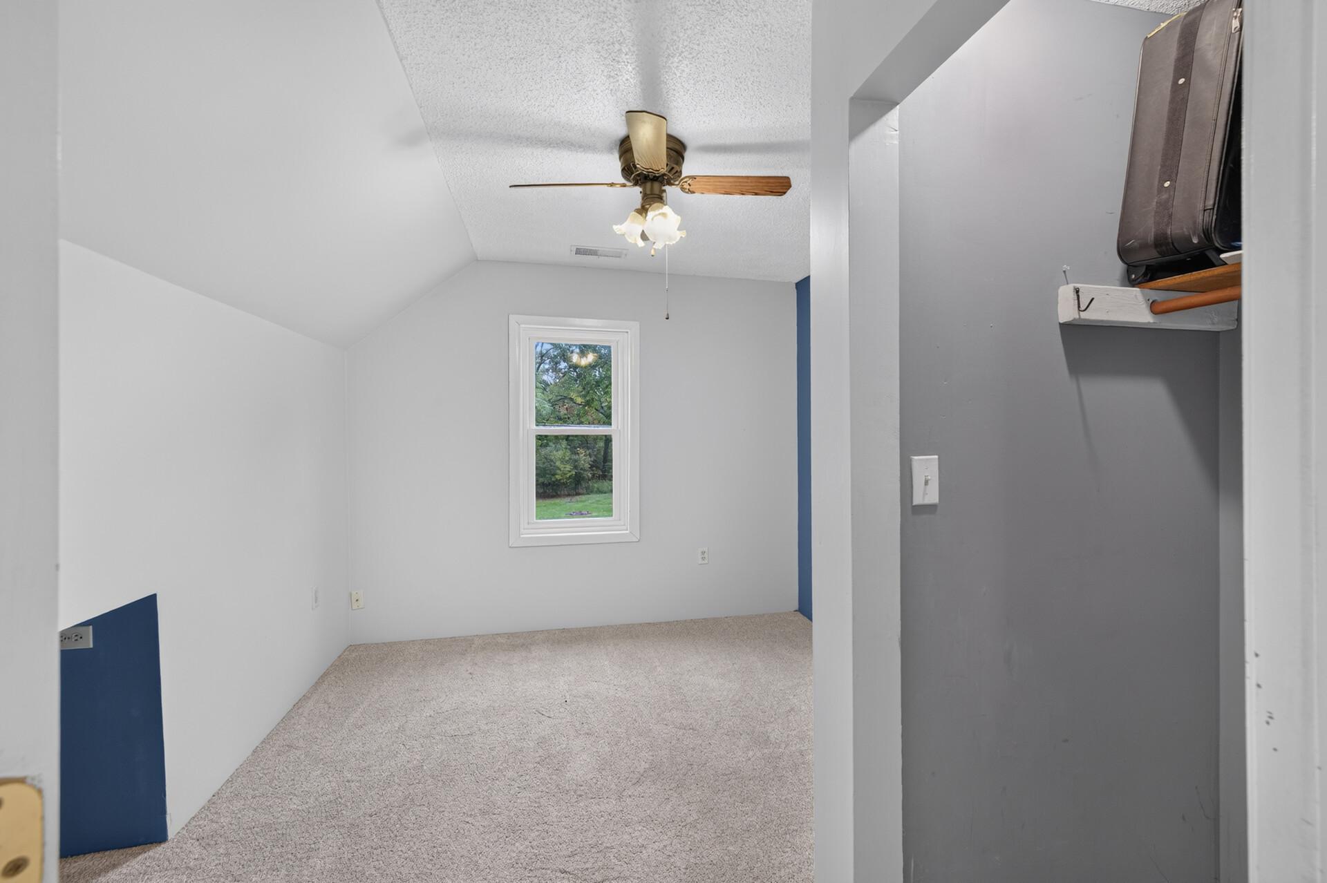 423 Greeley Street N Property Photo 17