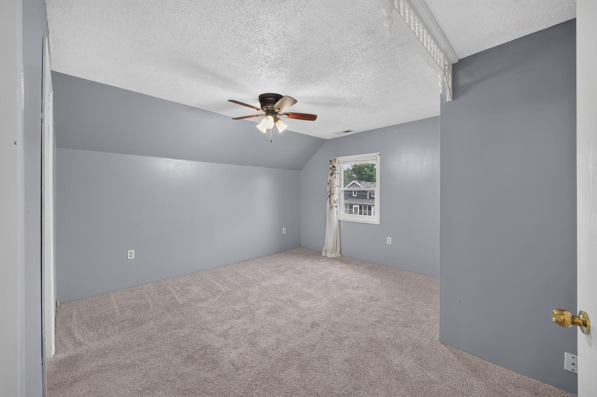 423 Greeley Street N Property Photo 18
